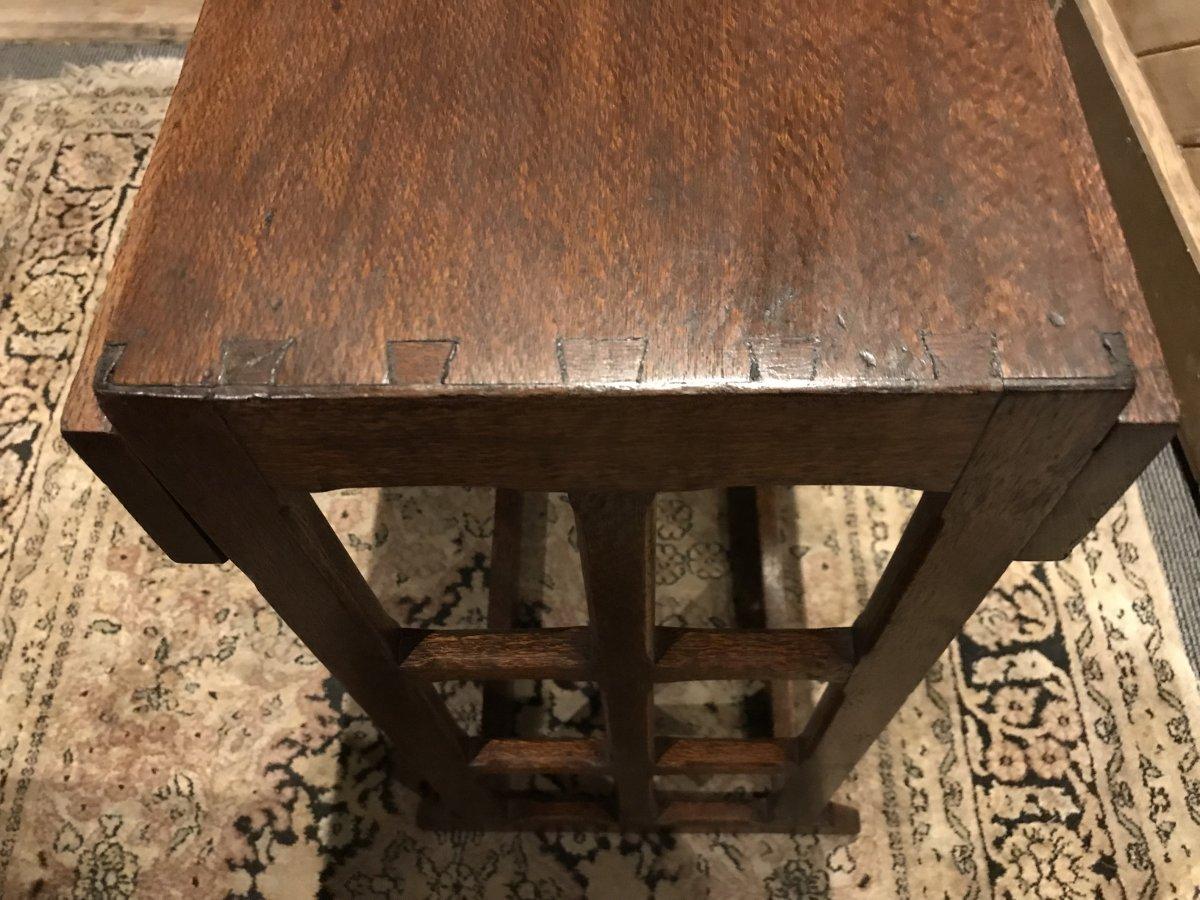 how does a drop leaf table work