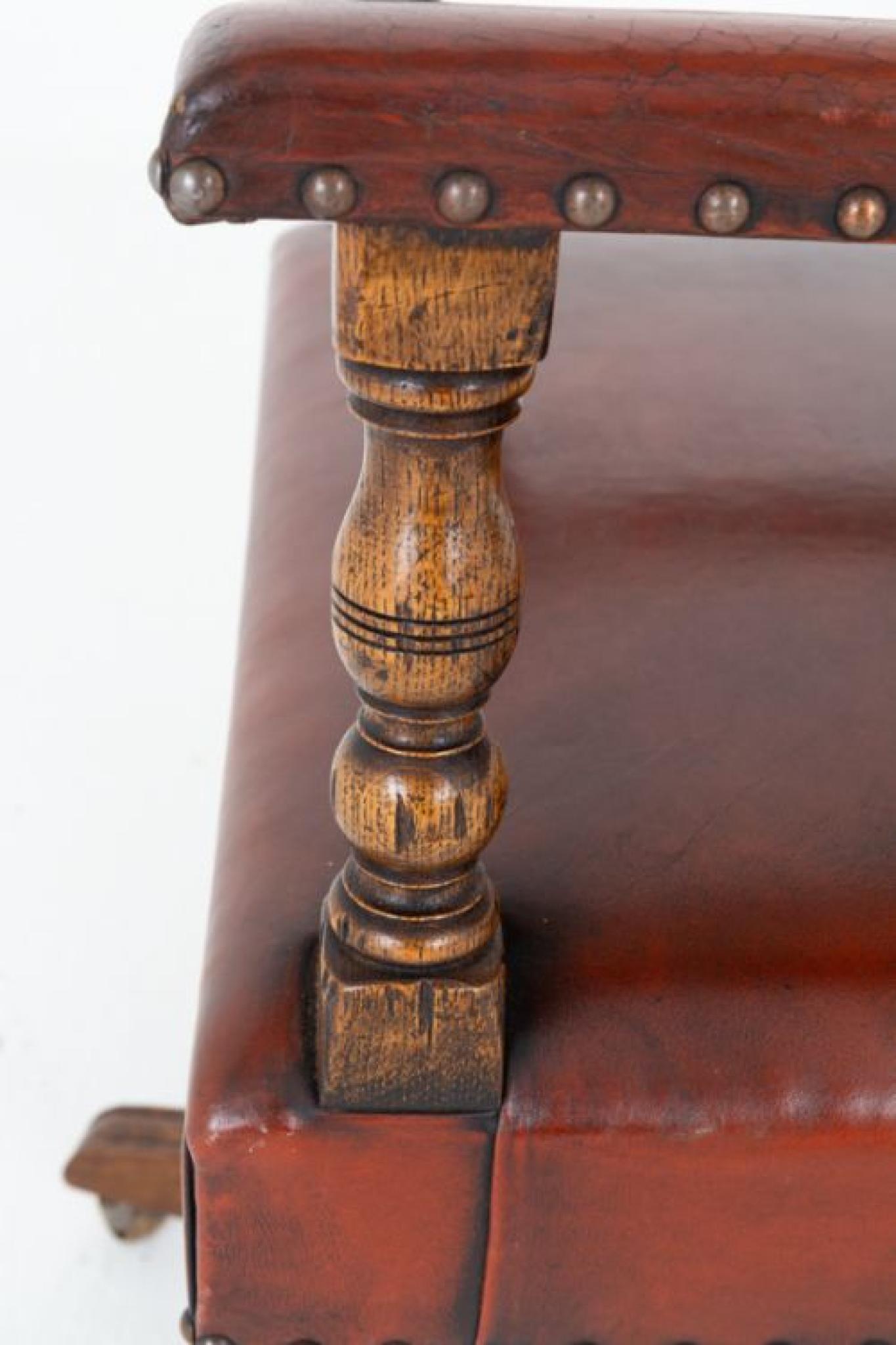Good quality oak and leather office chairbr
This chair is raised upon a 5 leg revolving base with brass castors
Circa 1920
The chair features ring turned arm supports
The chair is covered in a conker brown hide and finished with brass stud work
Will