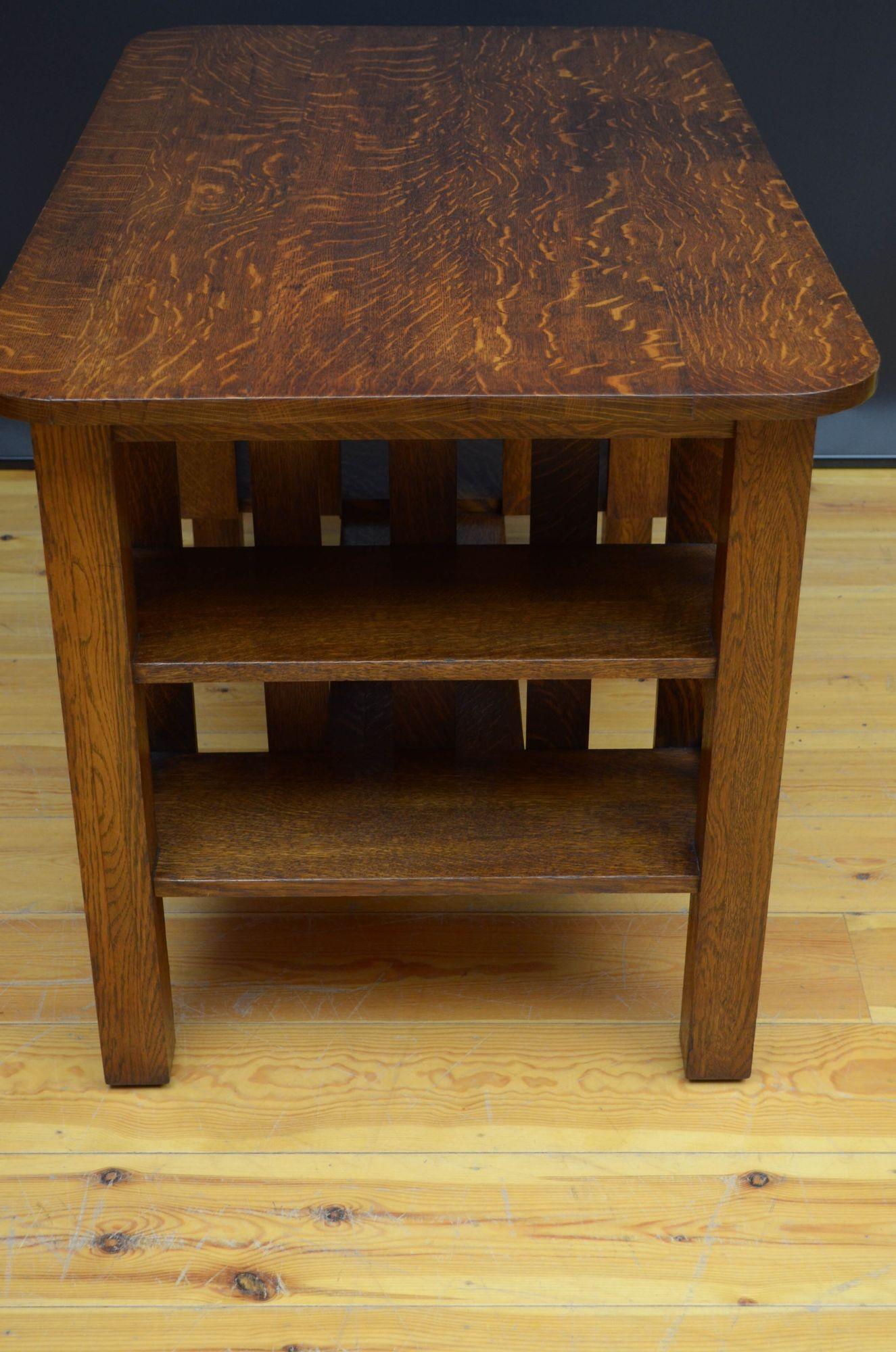 Arts and Crafts Desk in Oak For Sale 9