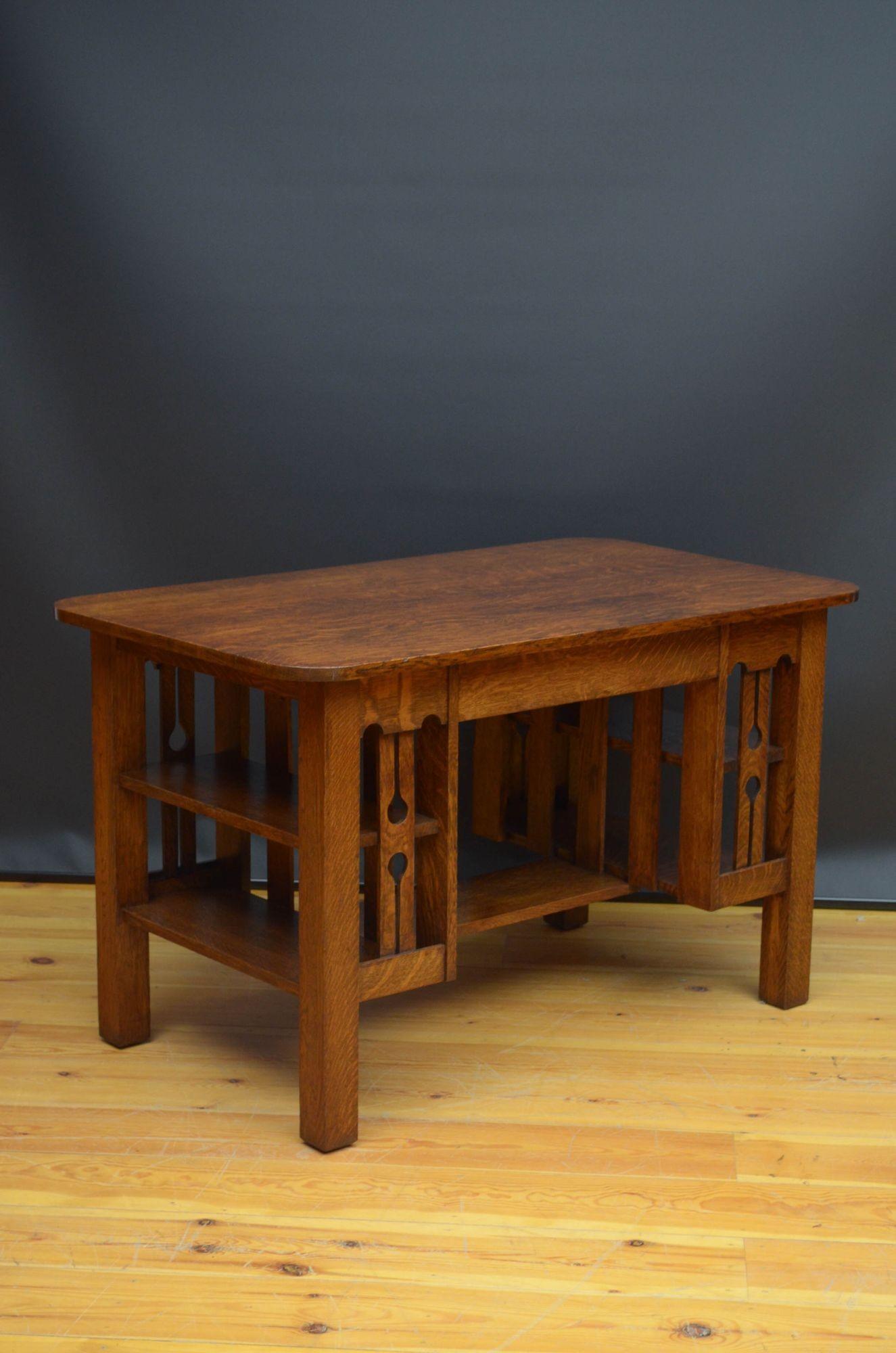 19th Century Arts and Crafts Desk in Oak For Sale