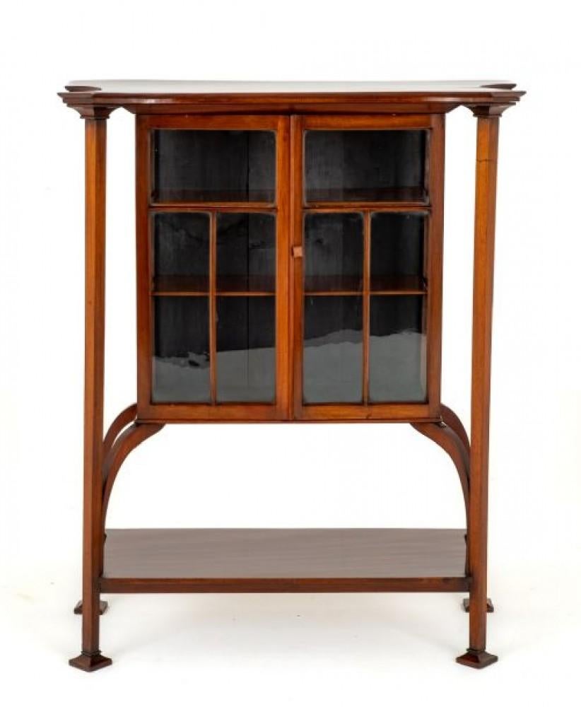 Arts and Crafts Display Cabinet Antique Mahogany 1890 In Good Condition In Potters Bar, GB