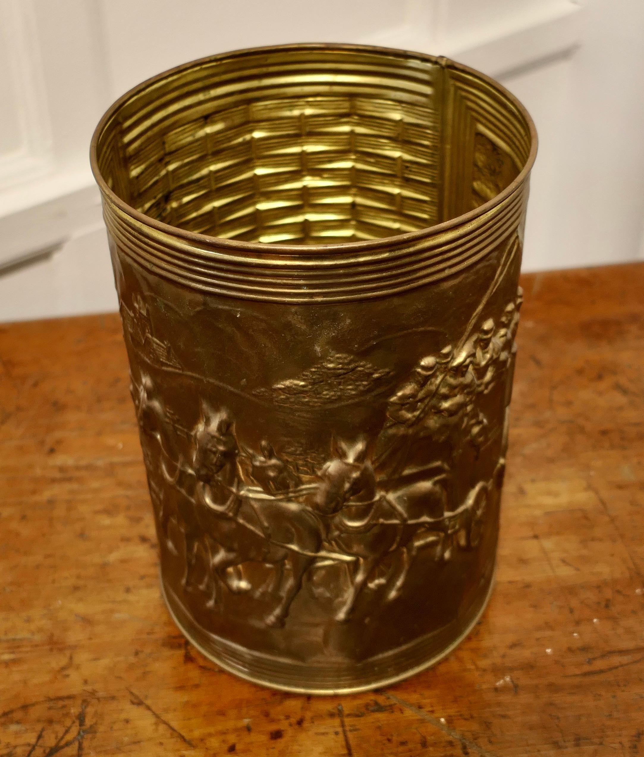 Arts and Crafts Embossed Brass Waste Paper Basket  In Good Condition For Sale In Chillerton, Isle of Wight
