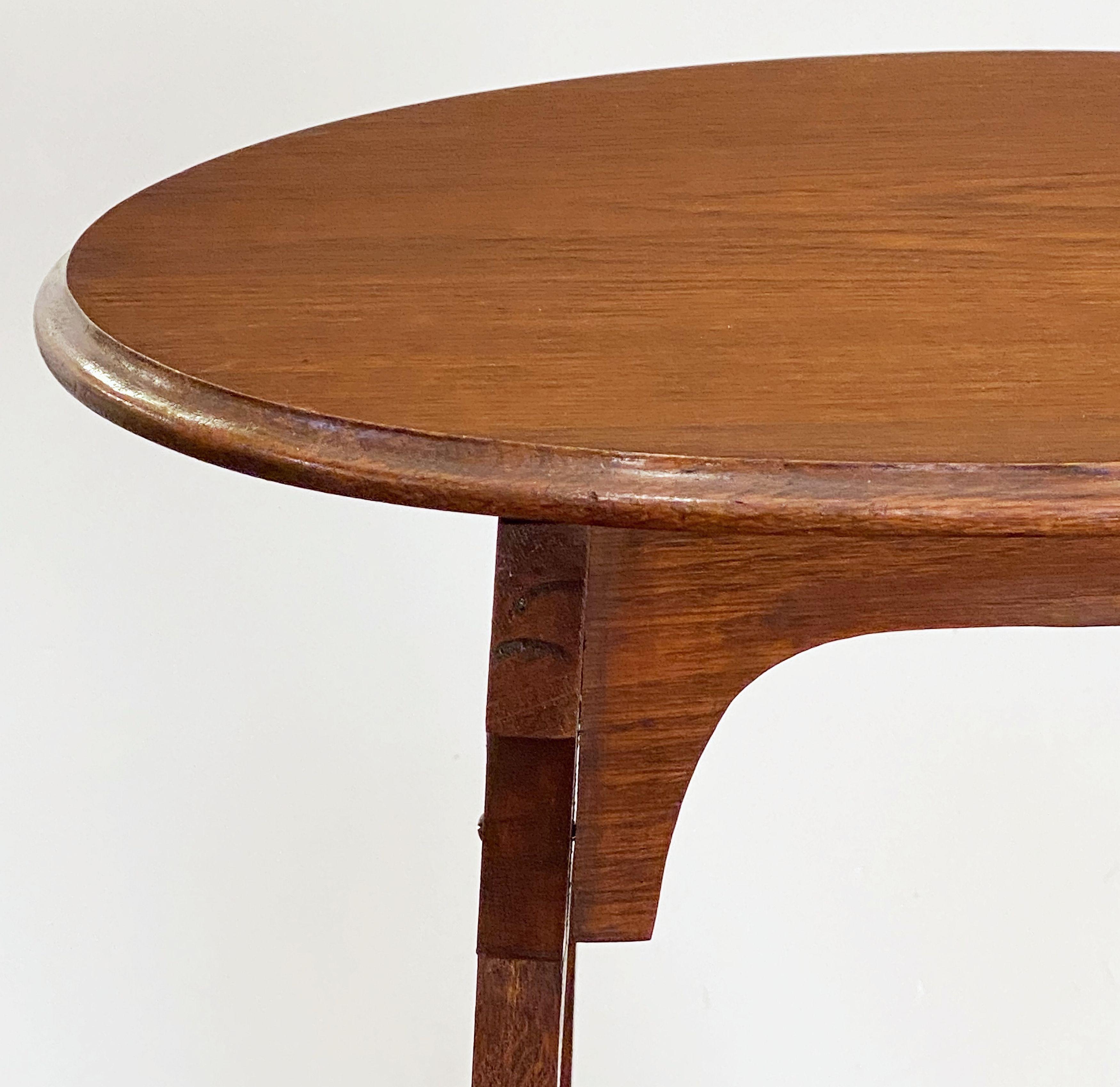 Arts & Crafts Era Round Occasional Table of Oak from England In Good Condition In Austin, TX