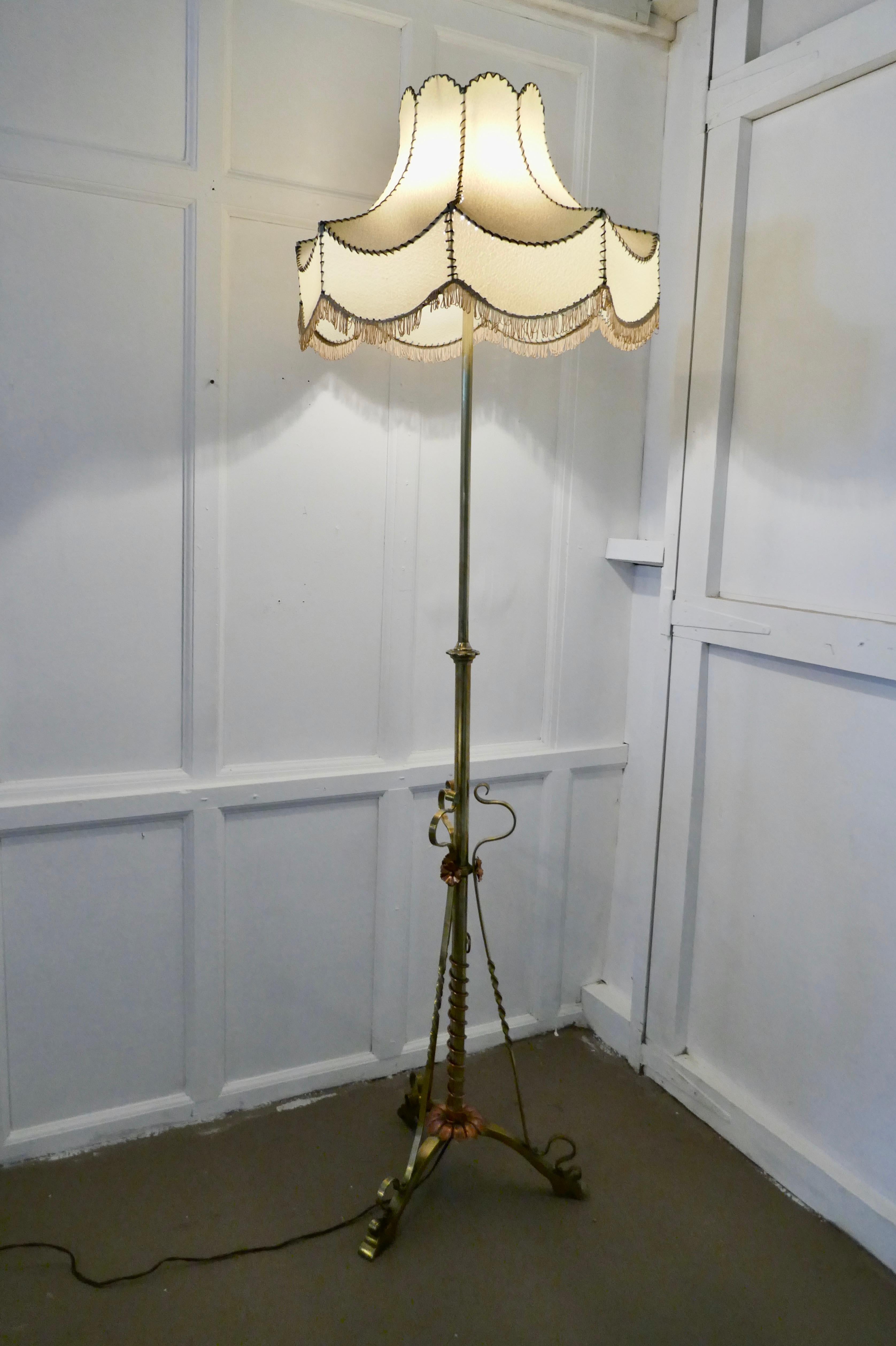 extending floor lamp