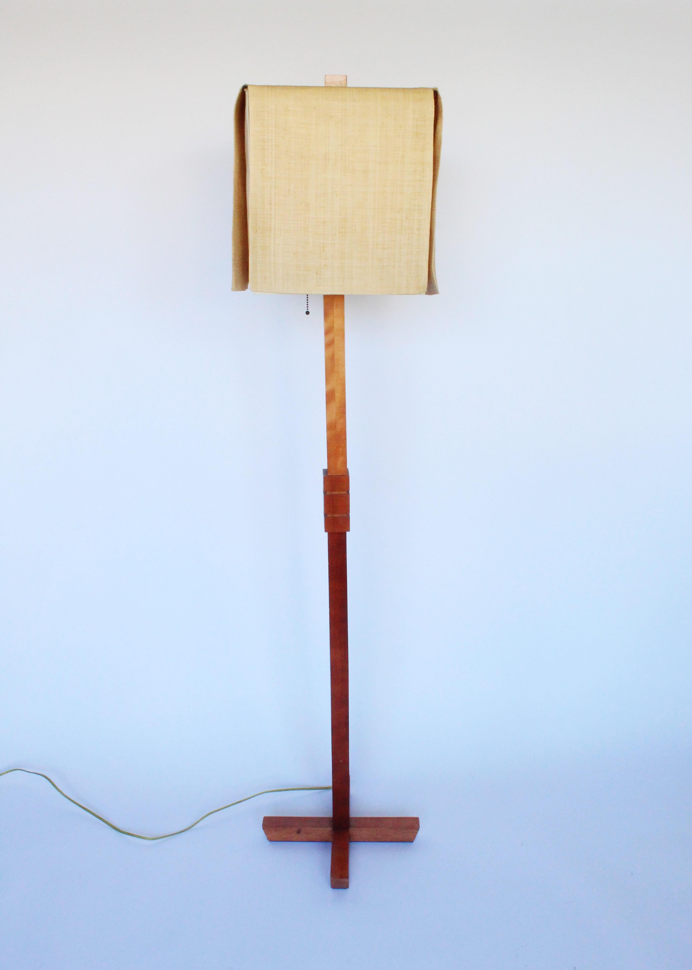 Arts & Crafts Floor Lamp in the Style of Frank Lloyd Wright In Good Condition In San Diego, CA