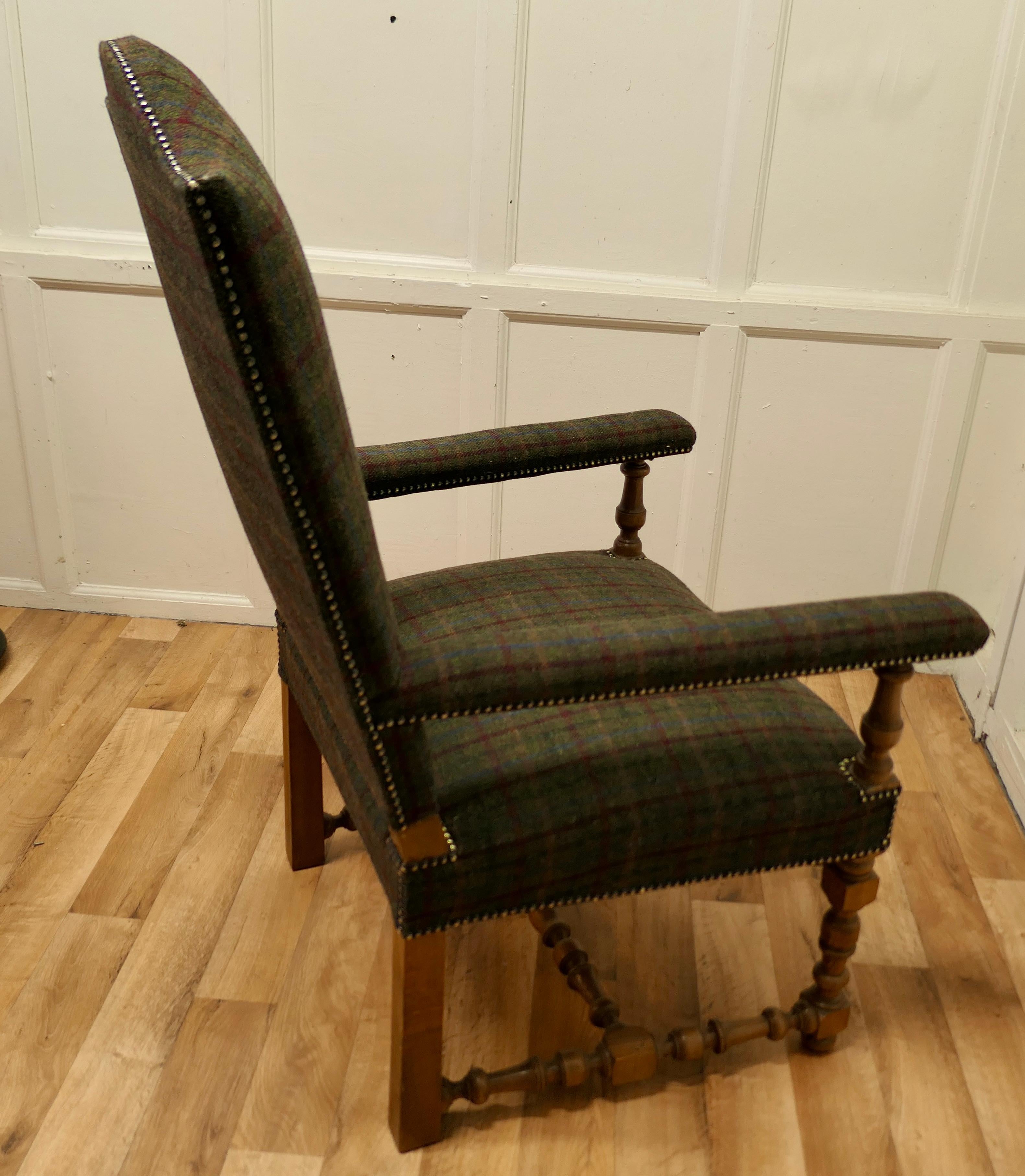 Chaise de bibliothèque Arts and Crafts en chêne doré, chaise trône en vente 6