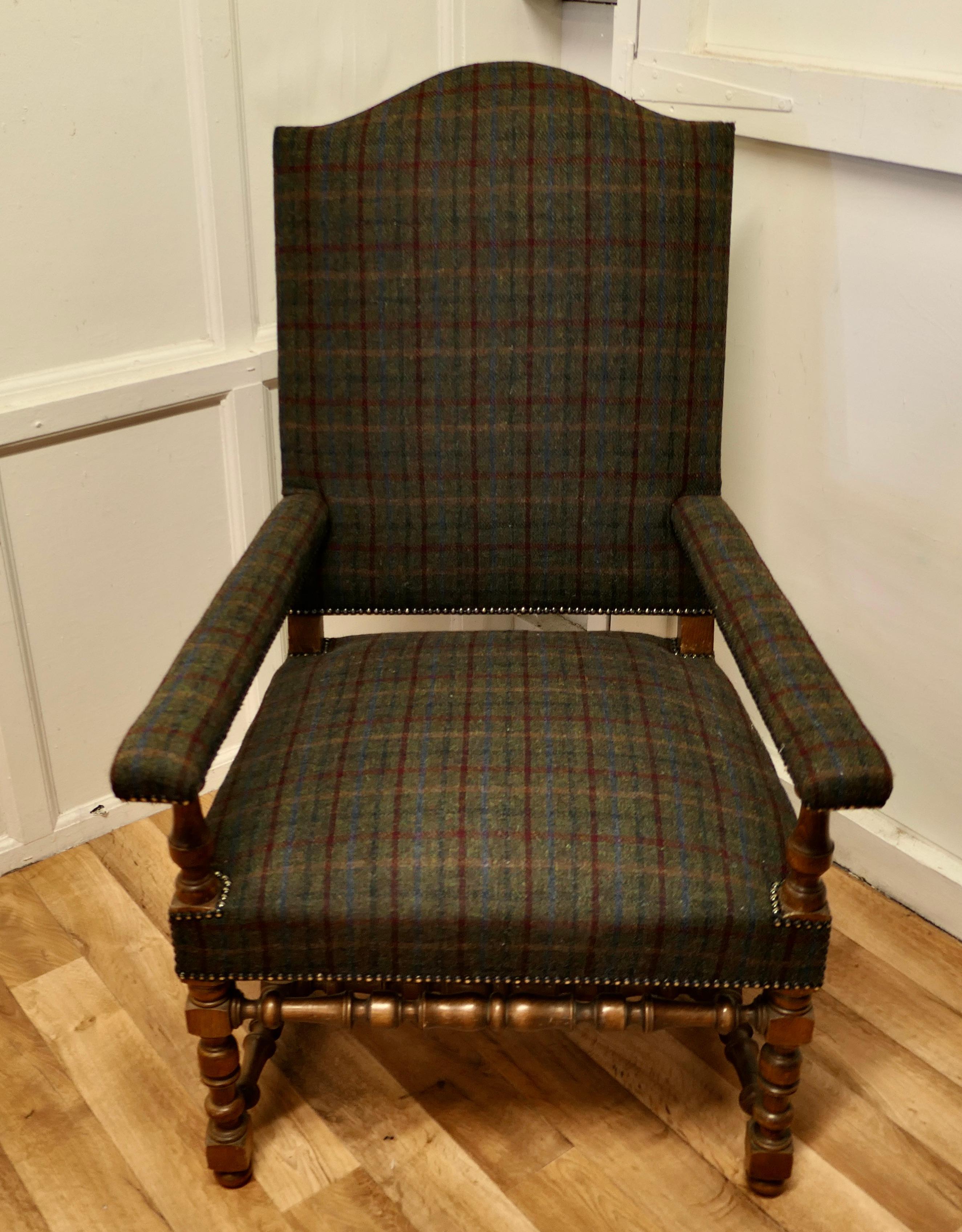 Arts and Crafts Golden Oak Library Chair, Throne Chair In Good Condition For Sale In Chillerton, Isle of Wight