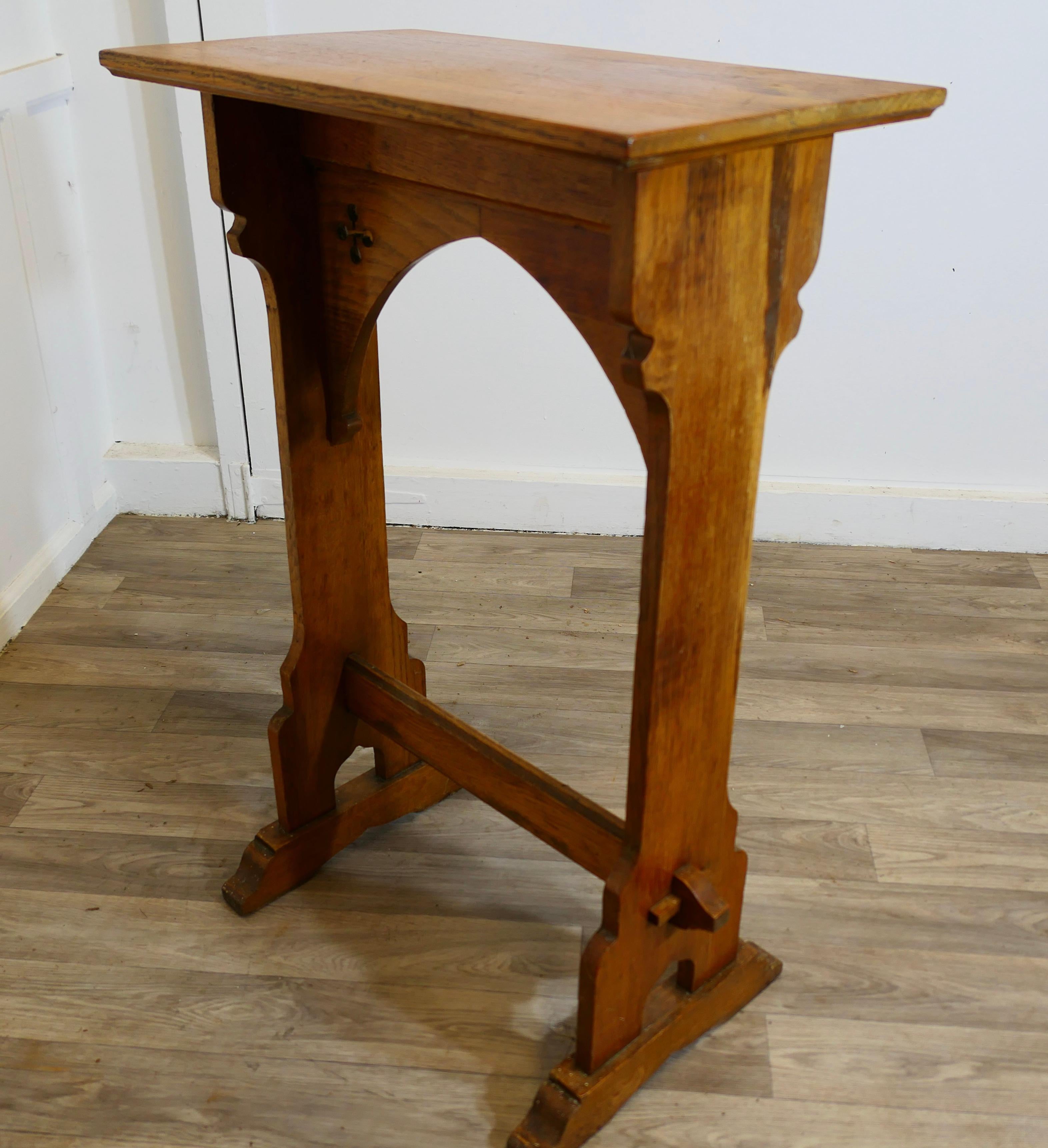 Arts and Crafts Golden Oak Podium, Restaurant Reception Greeter 2