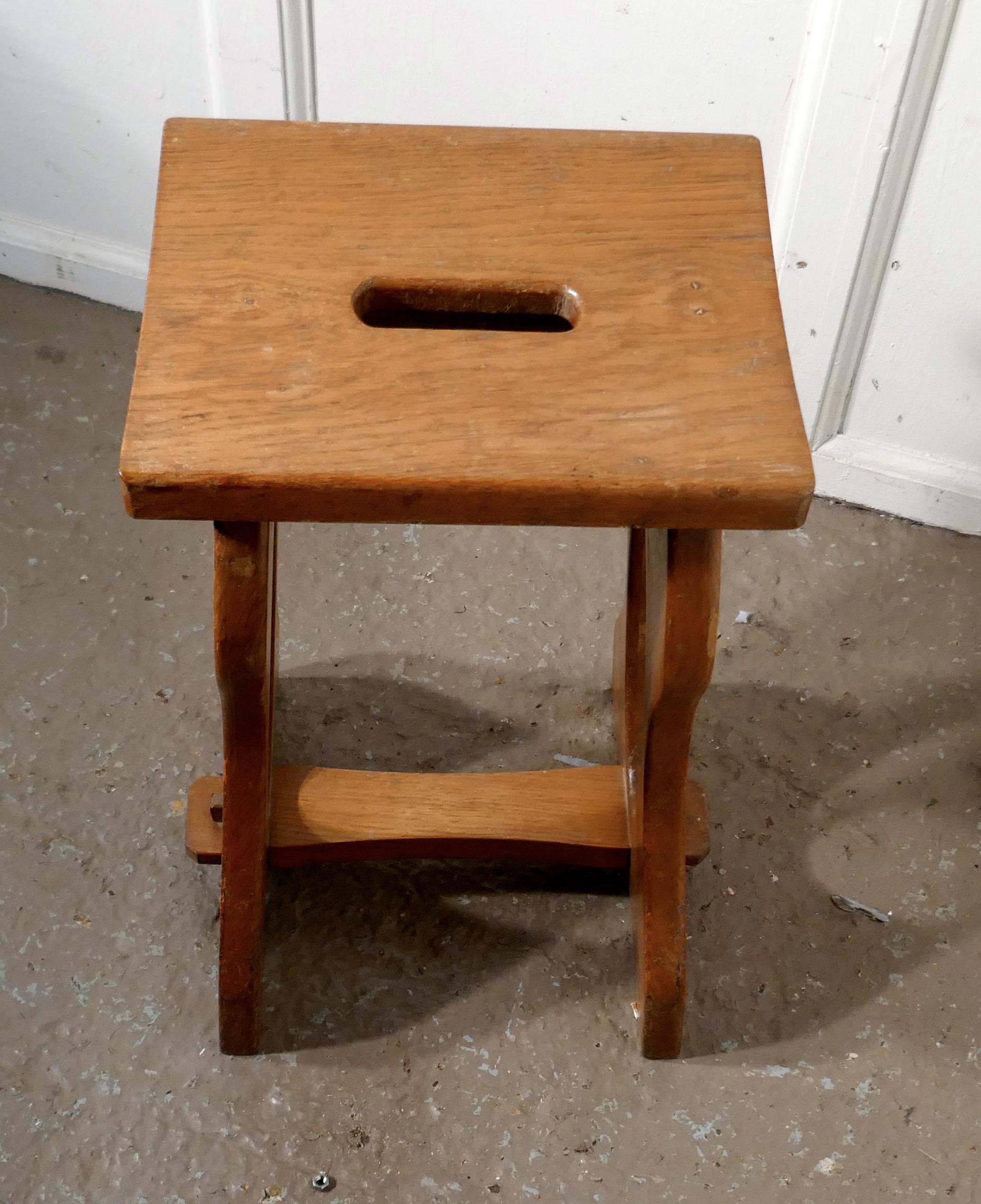 Arts & Crafts Golden Oak Stool In Good Condition For Sale In Chillerton, Isle of Wight