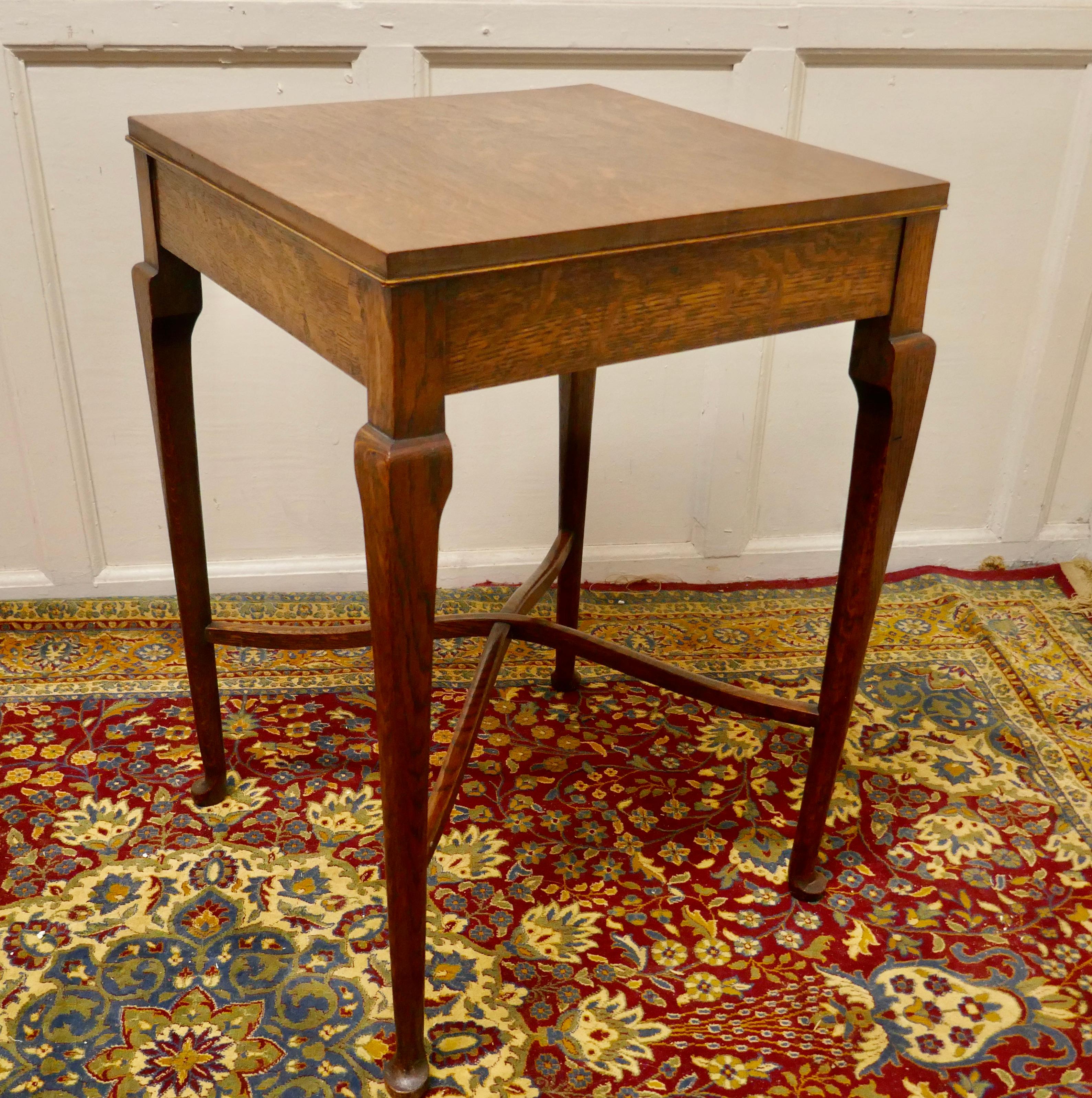 20th Century Arts & Crafts Golden Oak Table For Sale