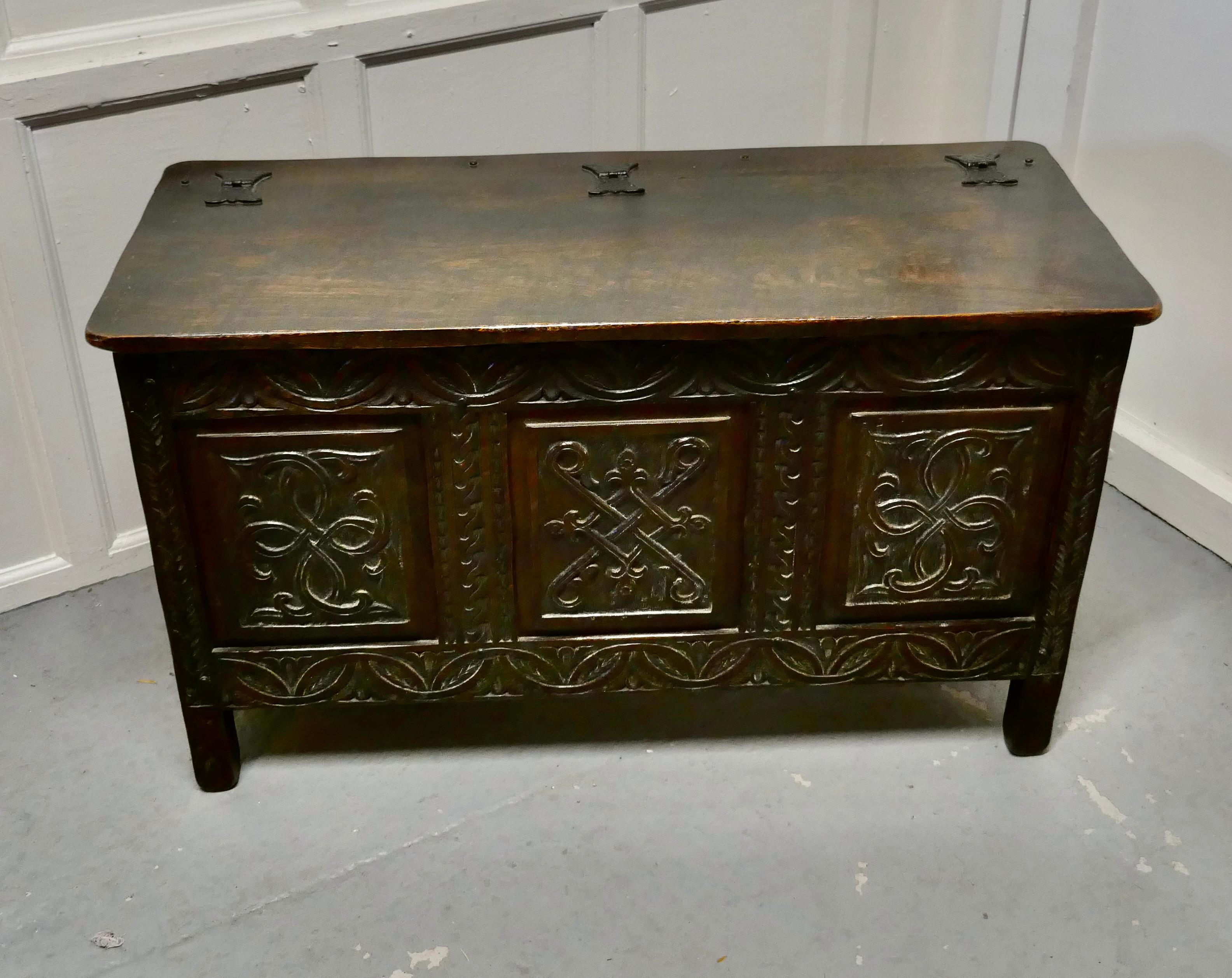 Arts & Crafts Gothic carved oak coffer

This is a fine quality carved oak coffer, in the Arts & Crafts Gothic style and dates from the late 19th Century and it has been carved by a master craftsman.

The front has three panels in the Gothic