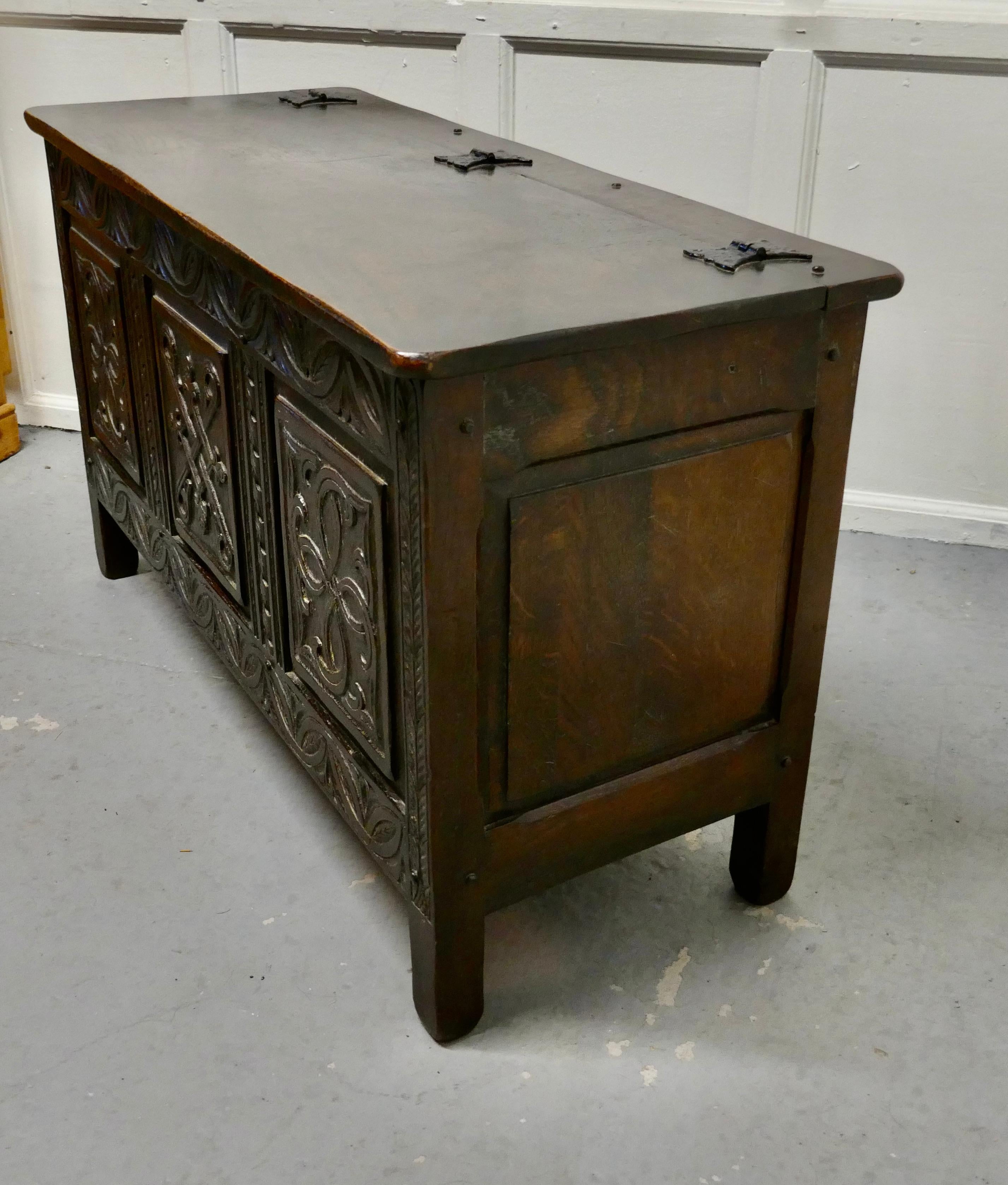 Arts & Crafts Gothic Carved Oak Coffer In Good Condition In Chillerton, Isle of Wight