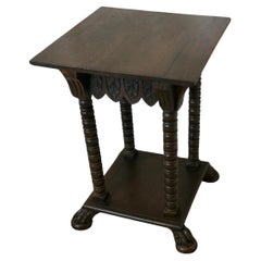 Table d'appoint gothique Arts and Crafts
