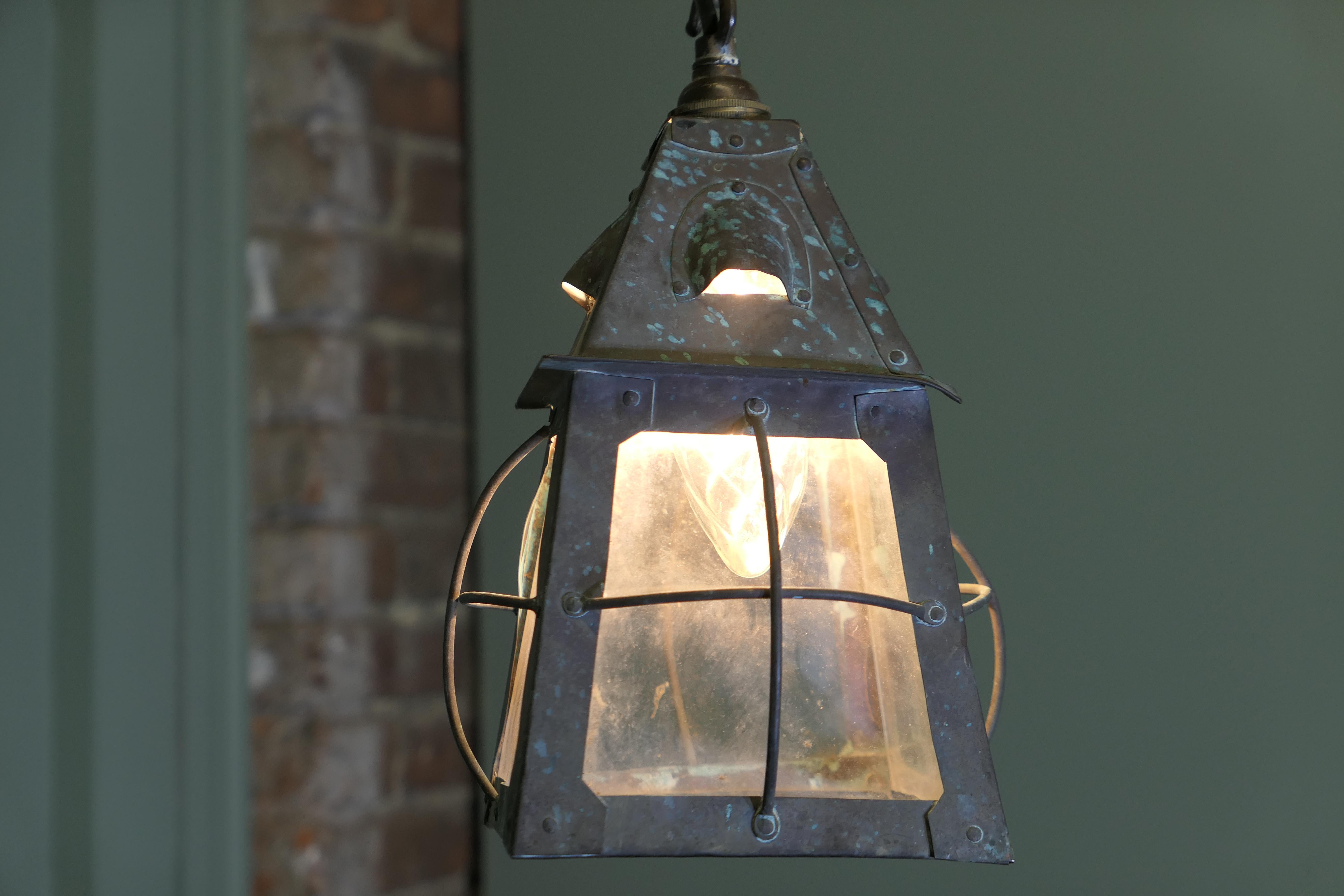 Lámpara de techo Arts and Crafts Hand Beaten Copper Hall Lantern Cobre en venta
