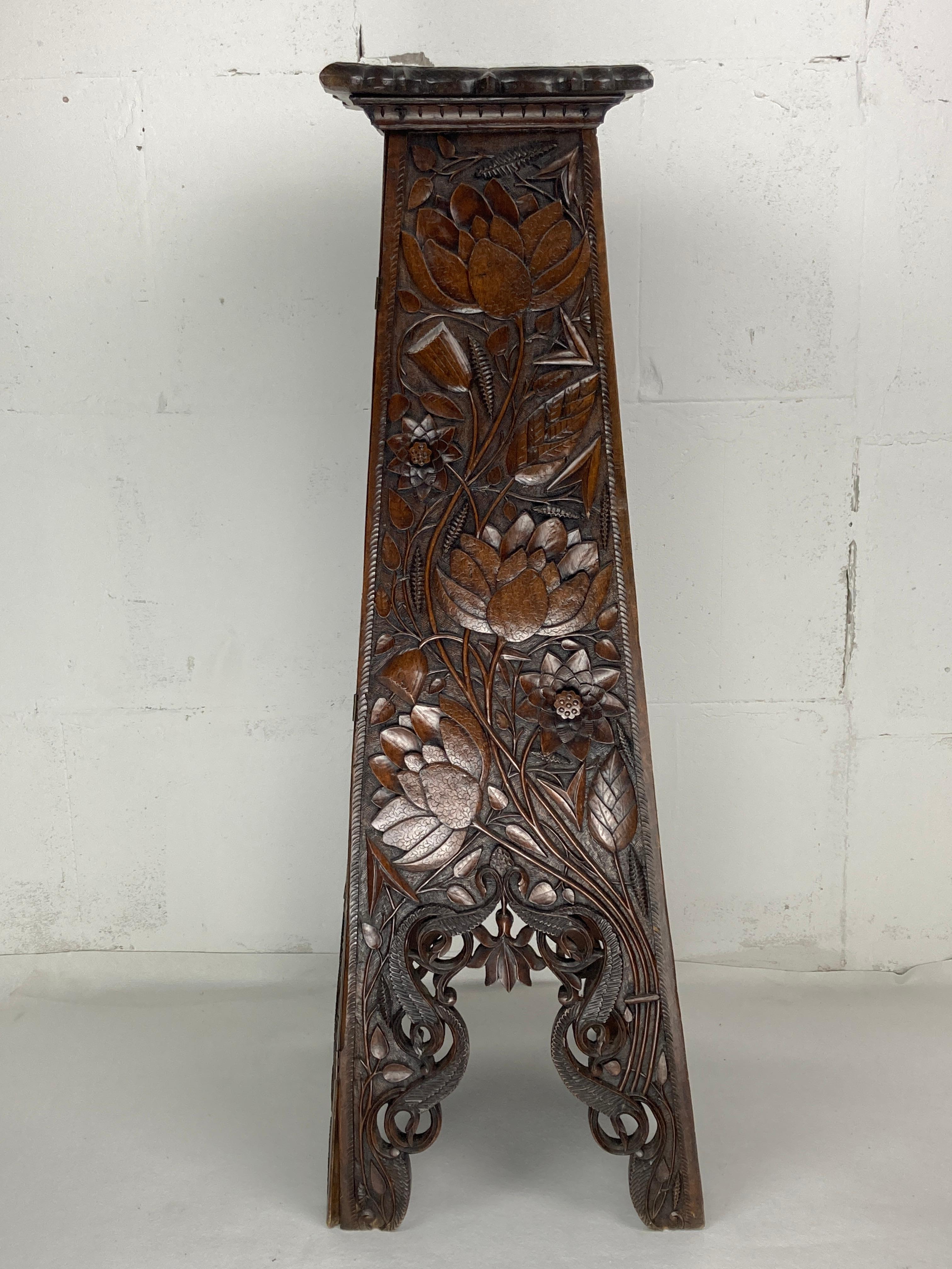 Arts and crafts hand carved pedestal, England ca 1880 For Sale 6