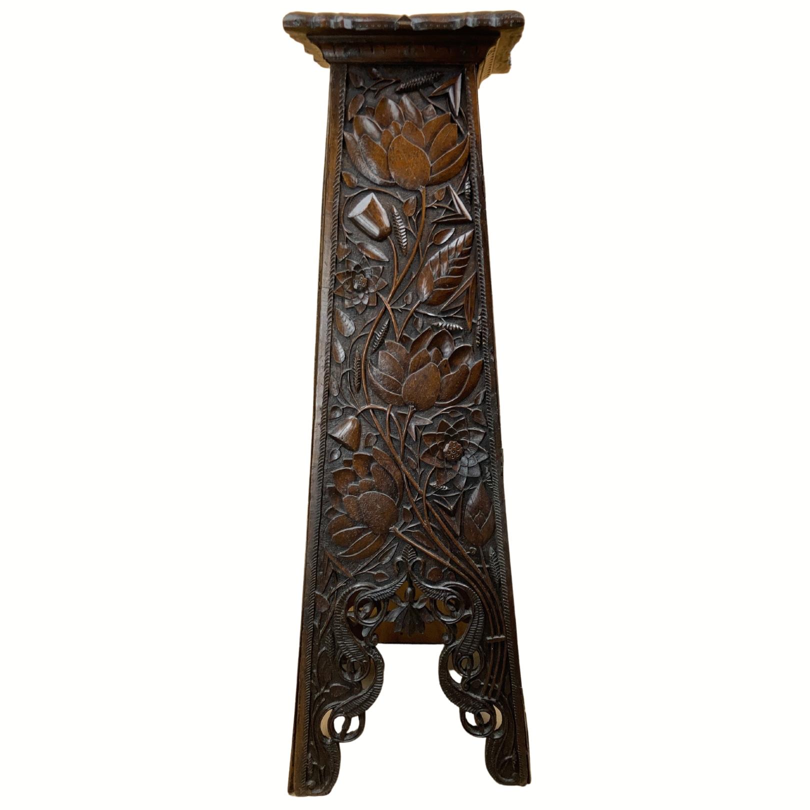British Arts and crafts hand carved pedestal, England ca 1880 For Sale
