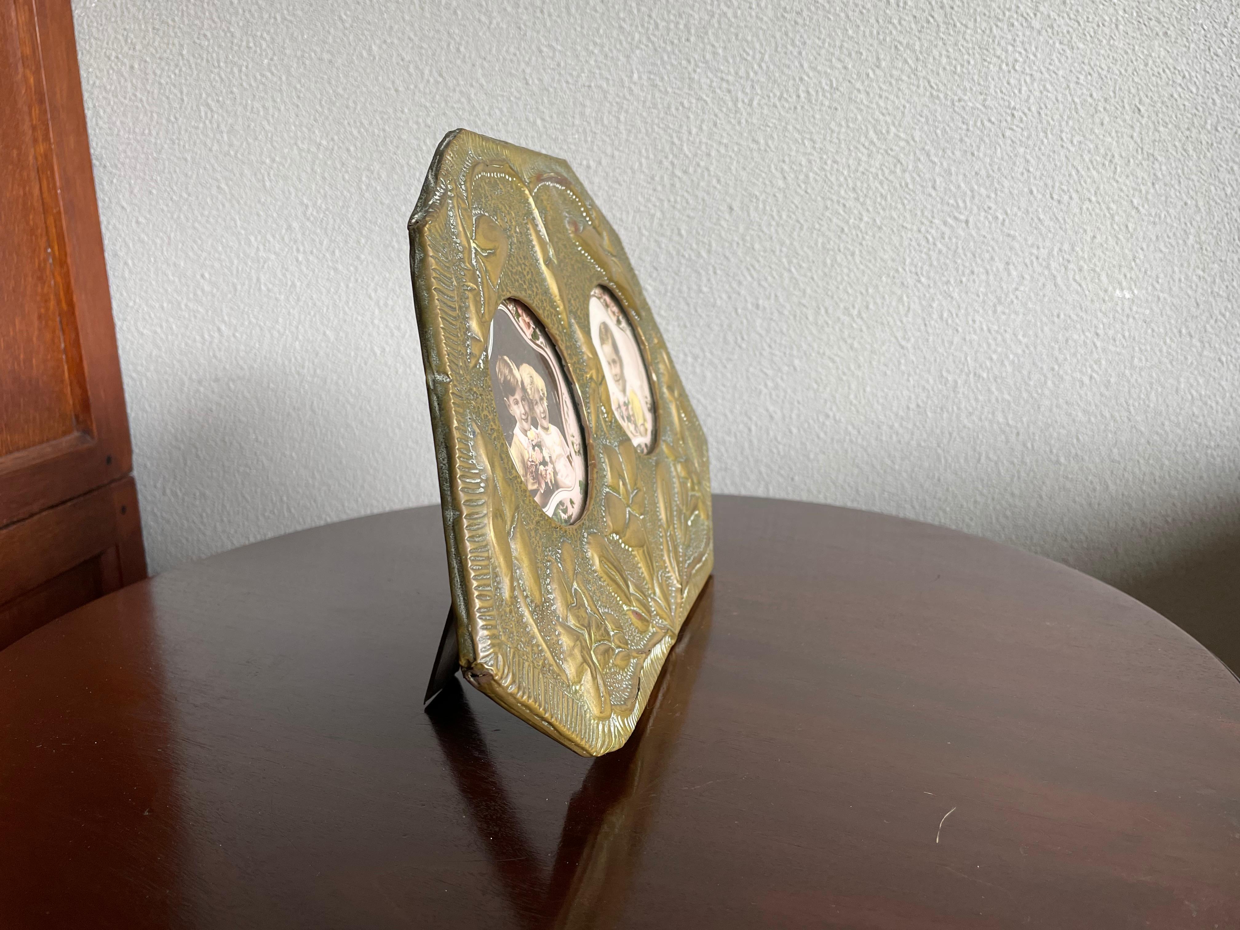 Arts and Crafts Hand Hammered & Embossed Copper Table and Wall Picture Frame Set In Good Condition In Lisse, NL