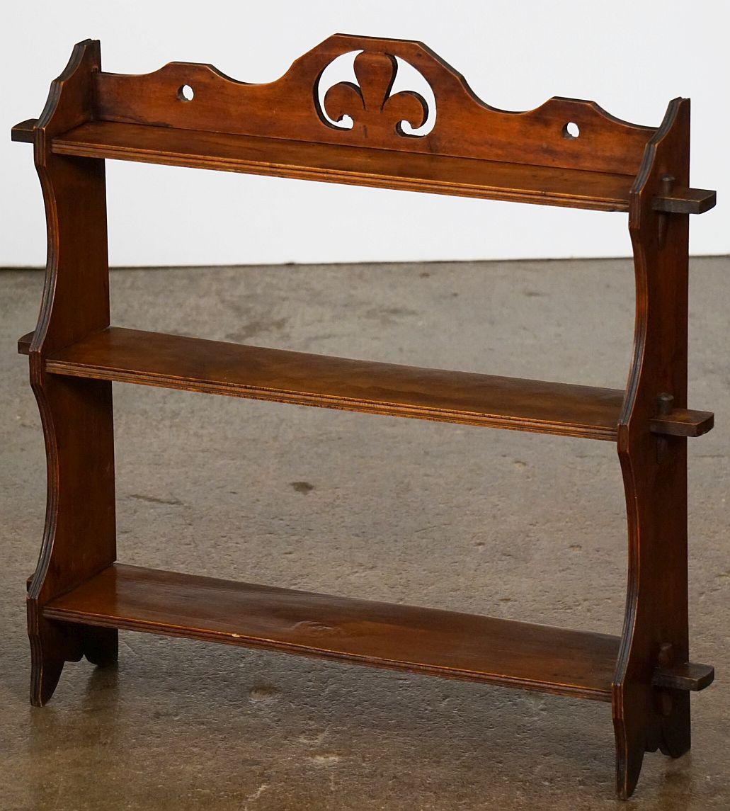 Arts and Crafts Hanging Shelf of Mahogany from England 3