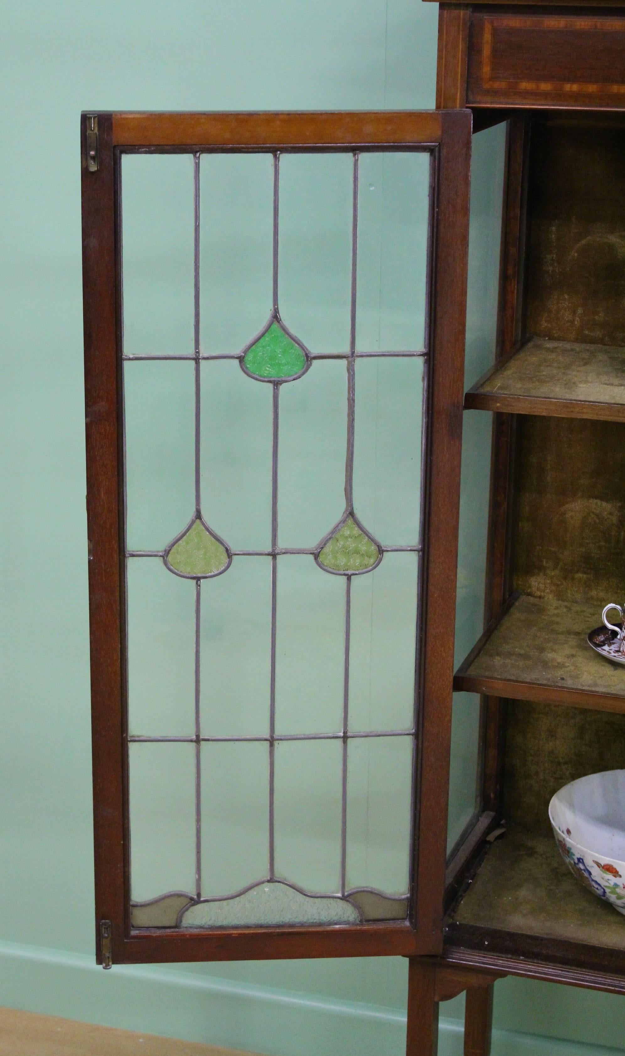 Arts & Crafts Inlaid Mahogany Display Cabinet For Sale 3