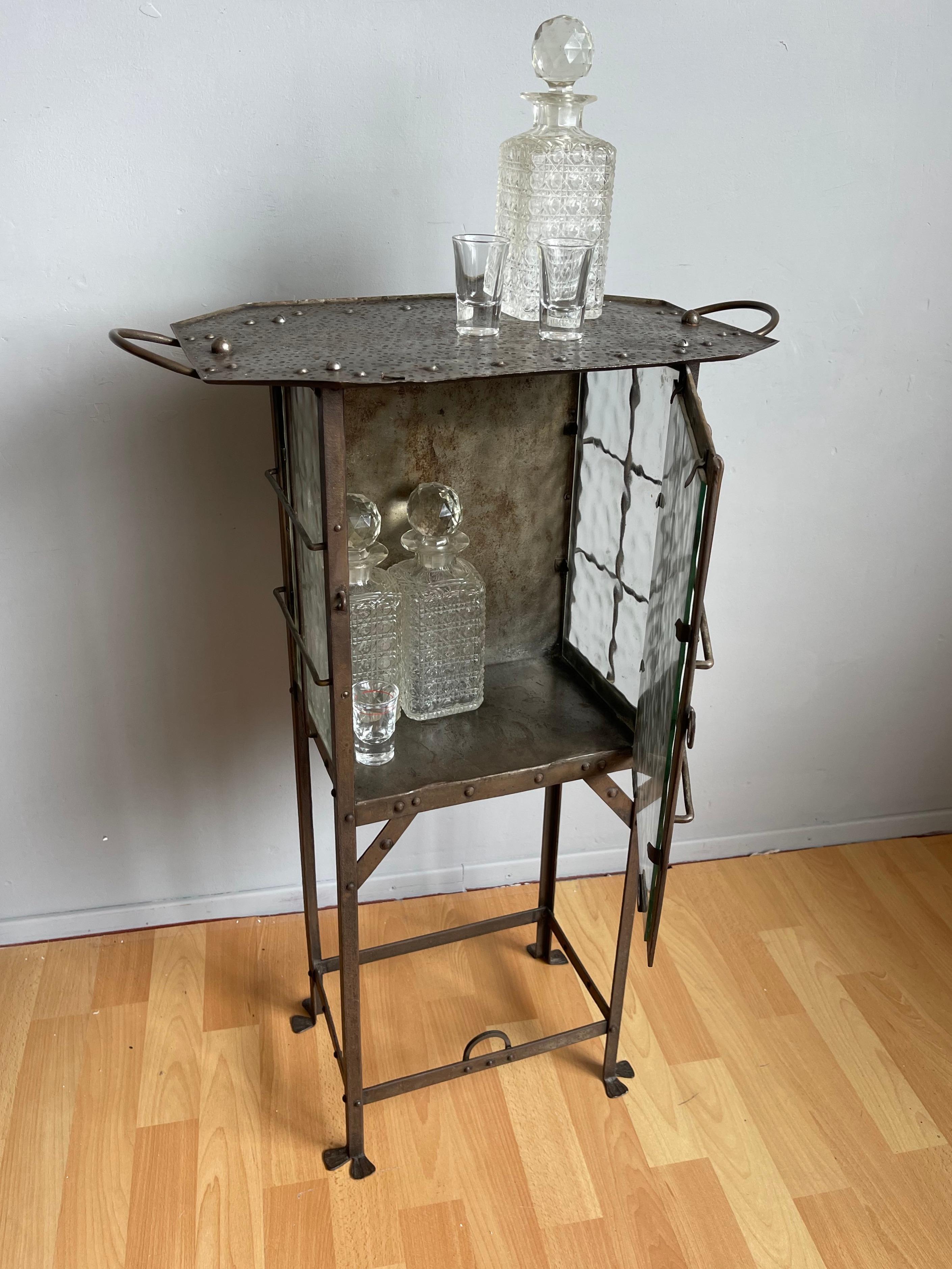 Arts and Crafts Iron & Glass Display Table / Drinks Cabinet Attr. Hugo Berger In Good Condition For Sale In Lisse, NL