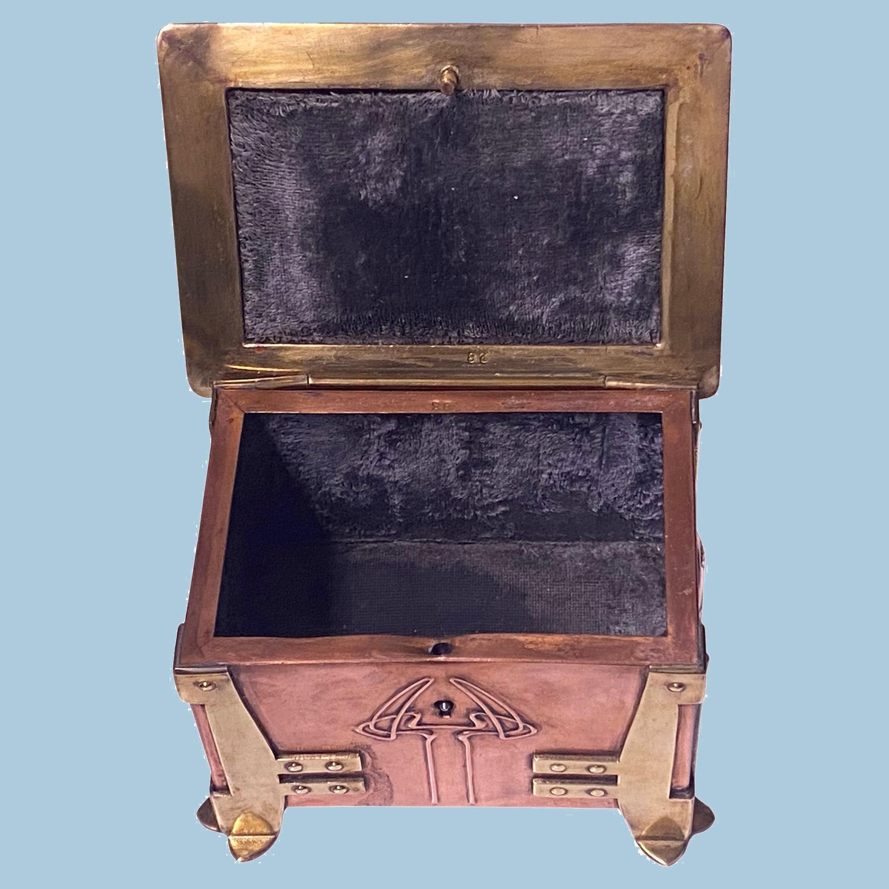 Arts & Crafts Jugendstil  Box, C.1900 1