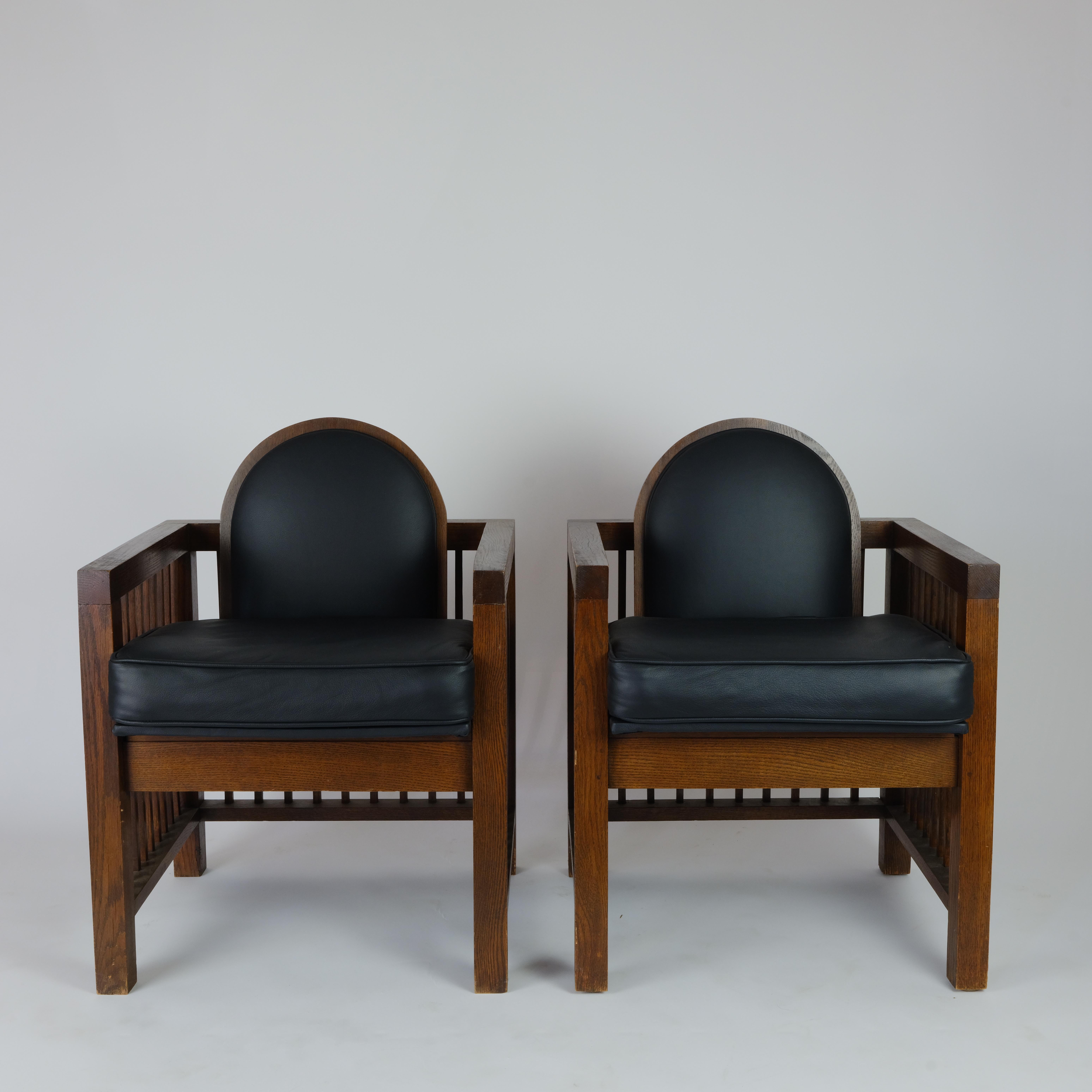 Arts and Crafts Lounge Chairs Oak Paar (amerikanisch) im Angebot