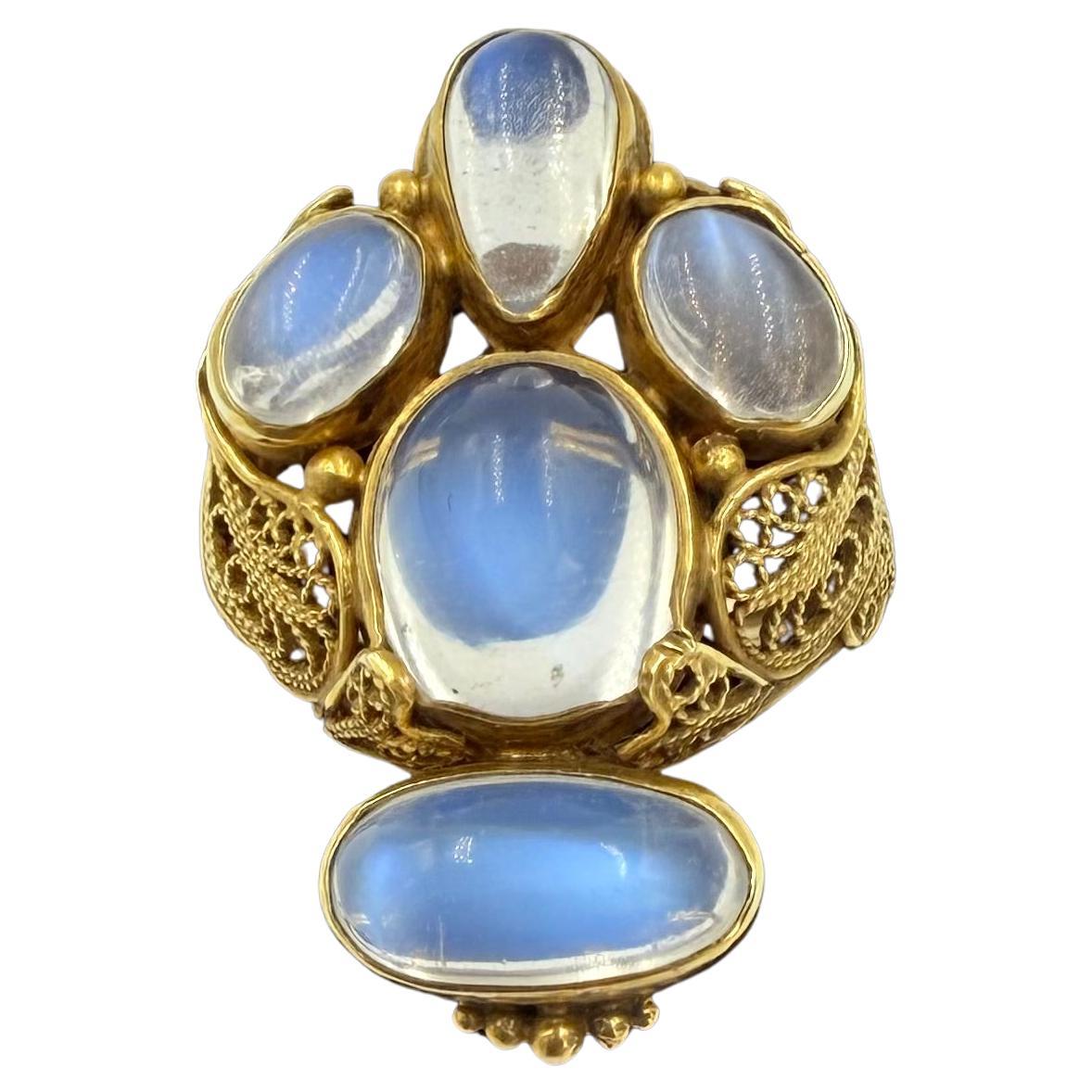 Bague en or jaune 14k Arts And Crafts Moonstone Circa 1915 en vente
