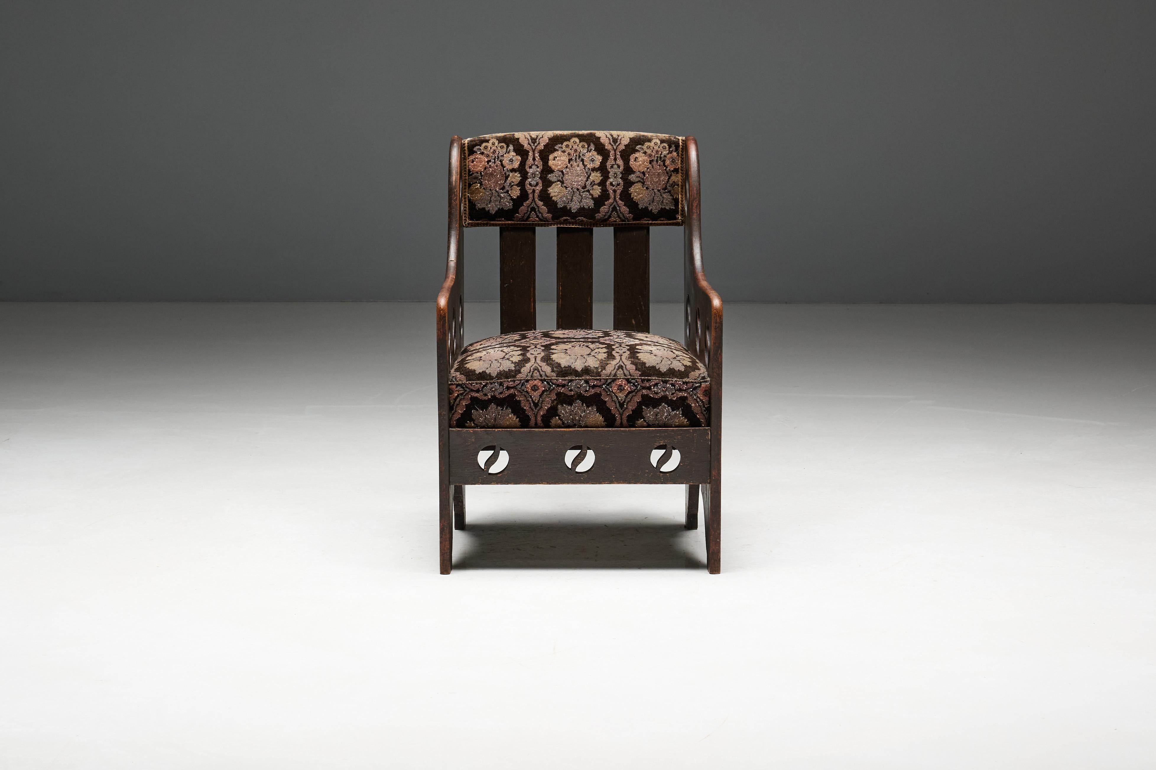 British Arts and Crafts Oak Armchair, UK, 1900s For Sale