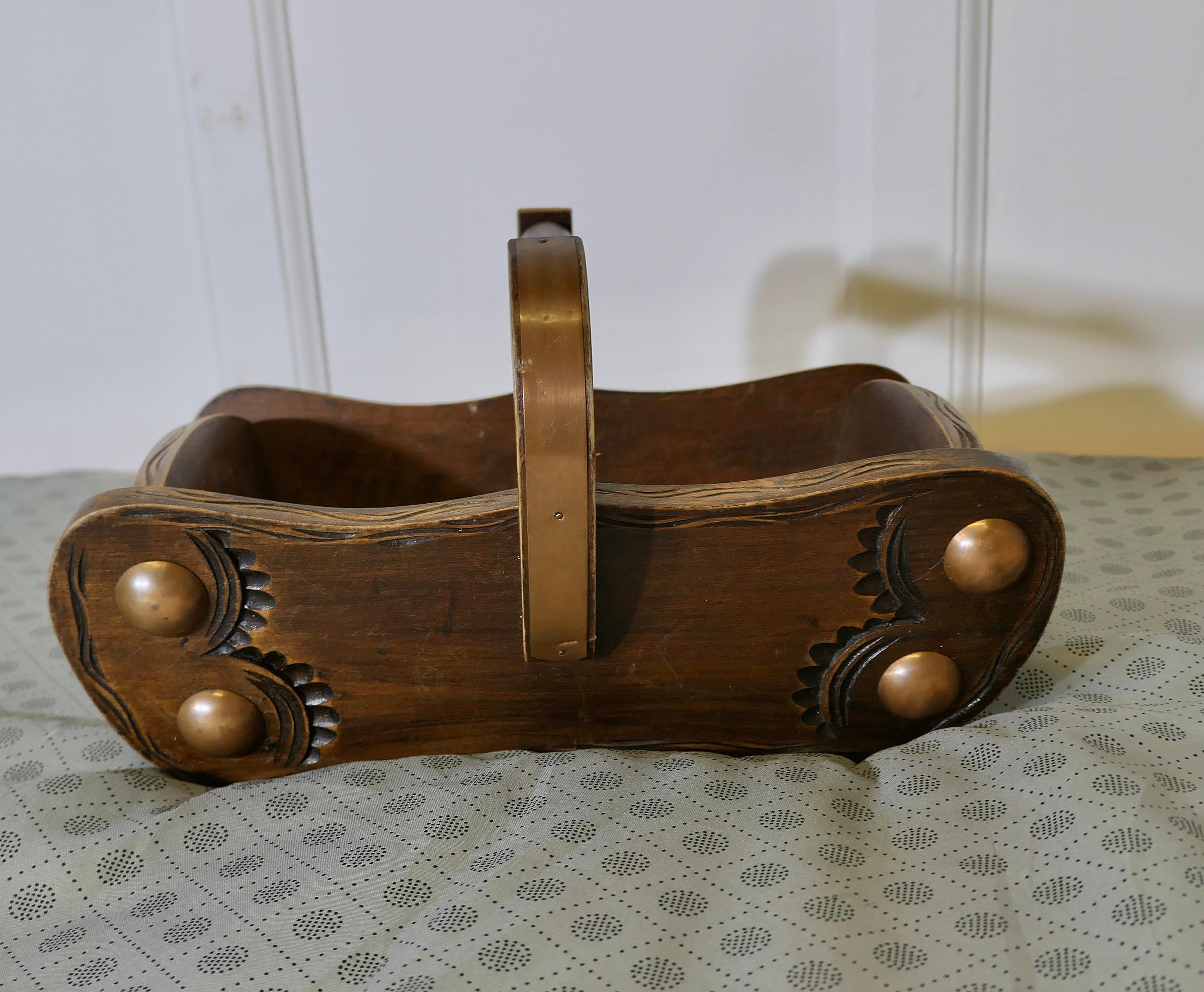 Arte popolare Cestino in Oak di Arti e Mestieri    Un pezzo molto attraente di Arte e Artigianato Folkloristico in vendita
