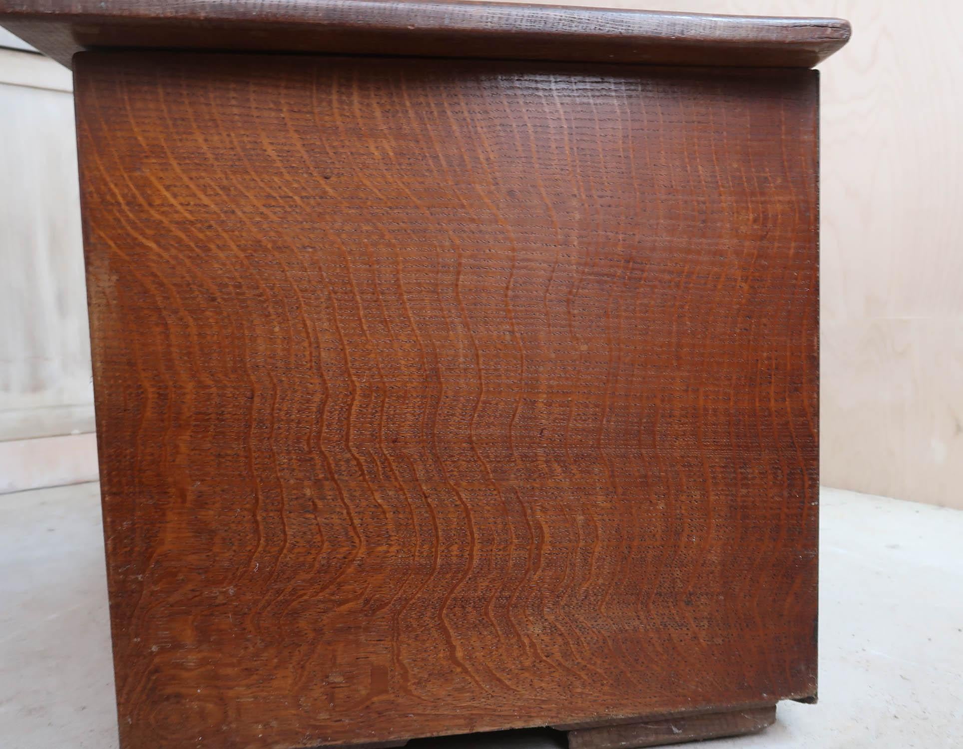 Arcón para mantas Arts and Crafts Oak, Inglés, Circa 1900 en venta 1