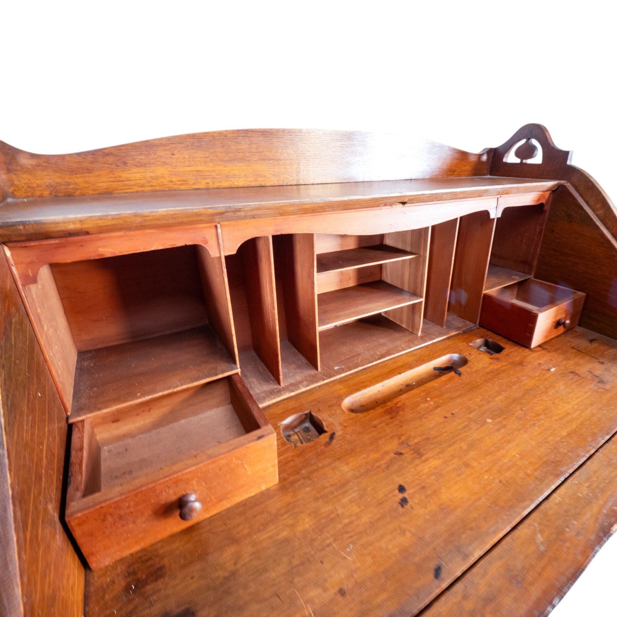 Arts and Crafts Büro aus Eiche von George Montague Ellwood für J.S. Henry (Eichenholz) im Angebot