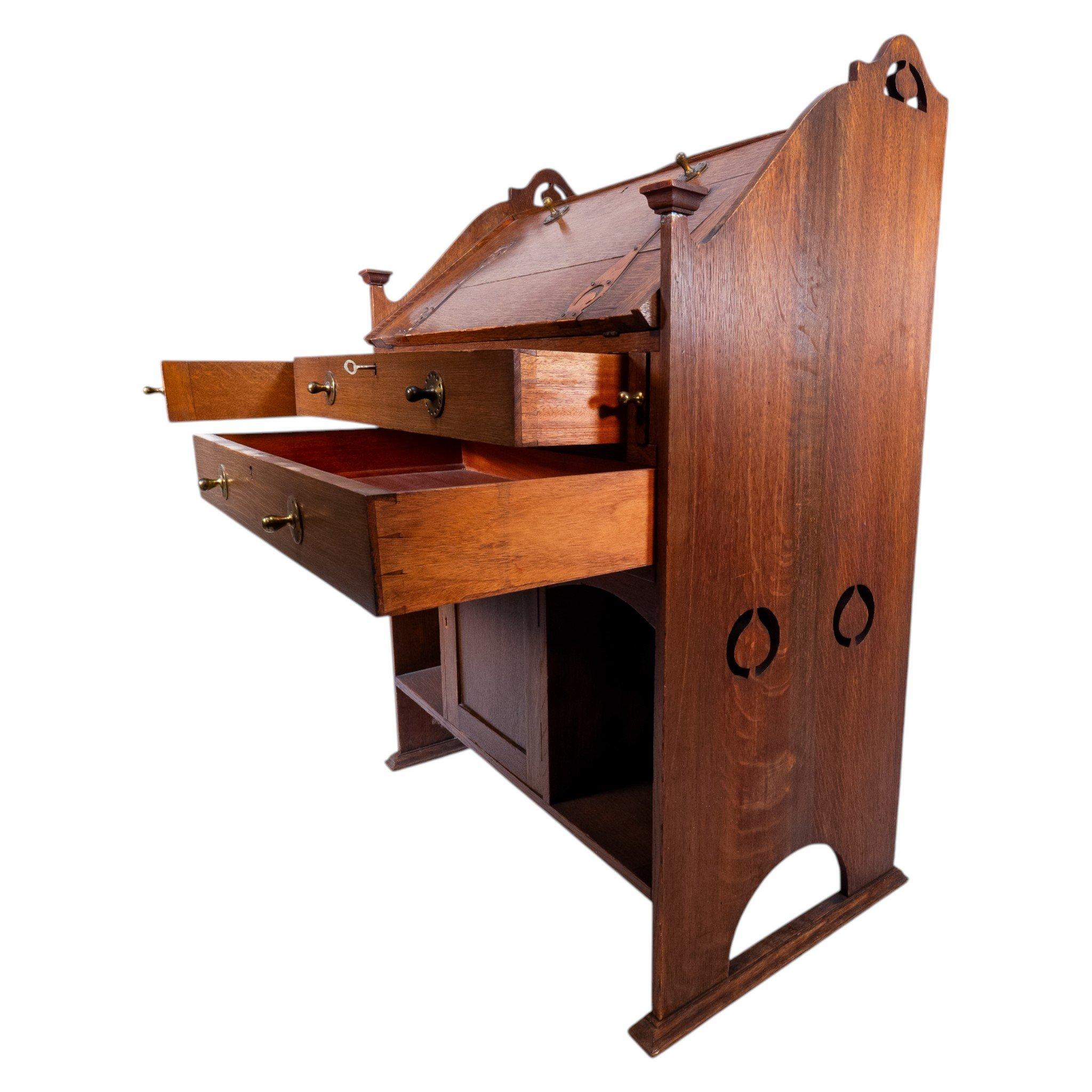 Arts and Crafts Büro aus Eiche von George Montague Ellwood für J.S. Henry im Angebot 2