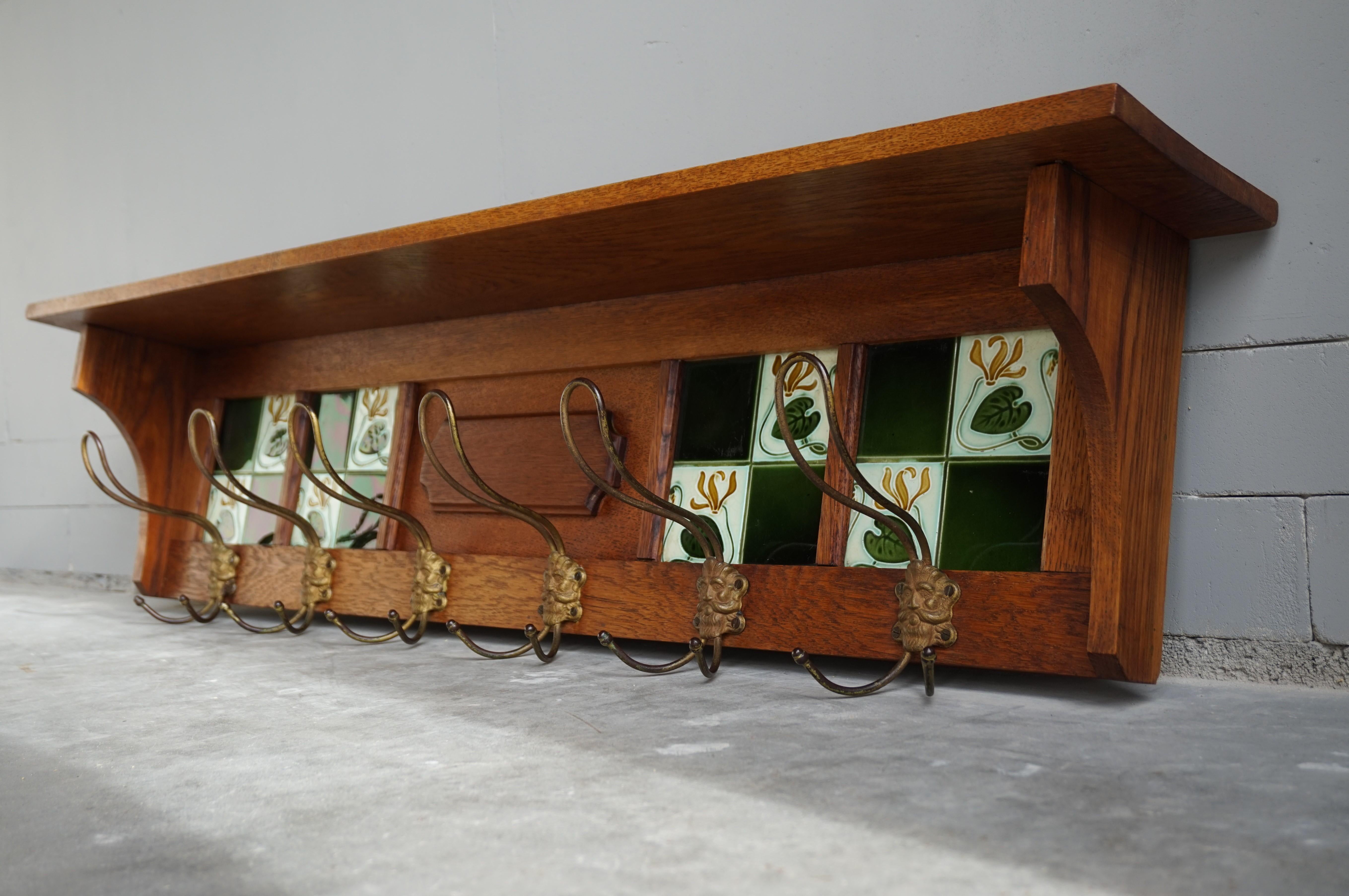 Arts & Crafts Oak Coat Rack with Majolica Glazed Lily Flower Tiles & Brass Hooks For Sale 2