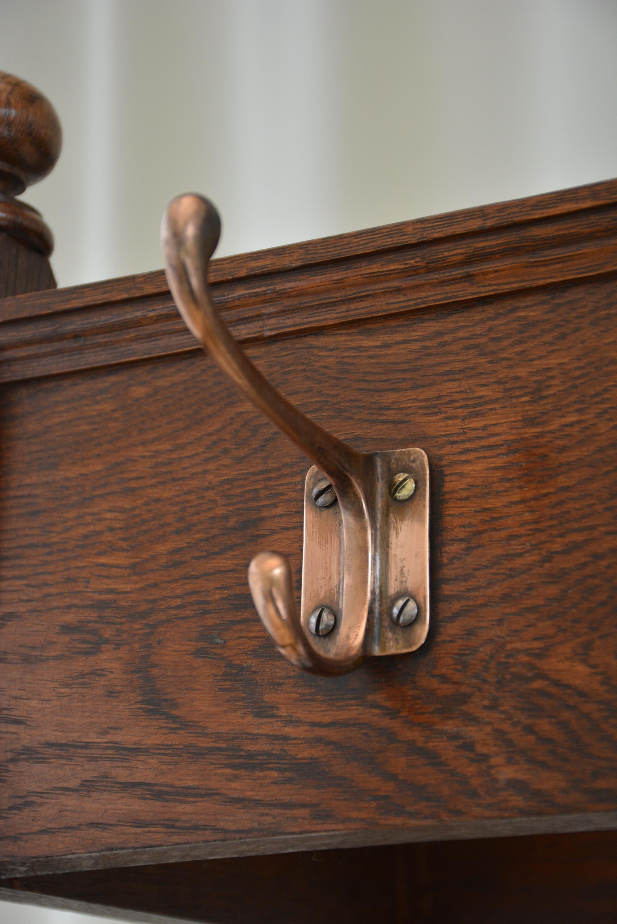 Appendiabiti in quercia Arts and Crafts, Inghilterra, 1890 ca. in vendita 6