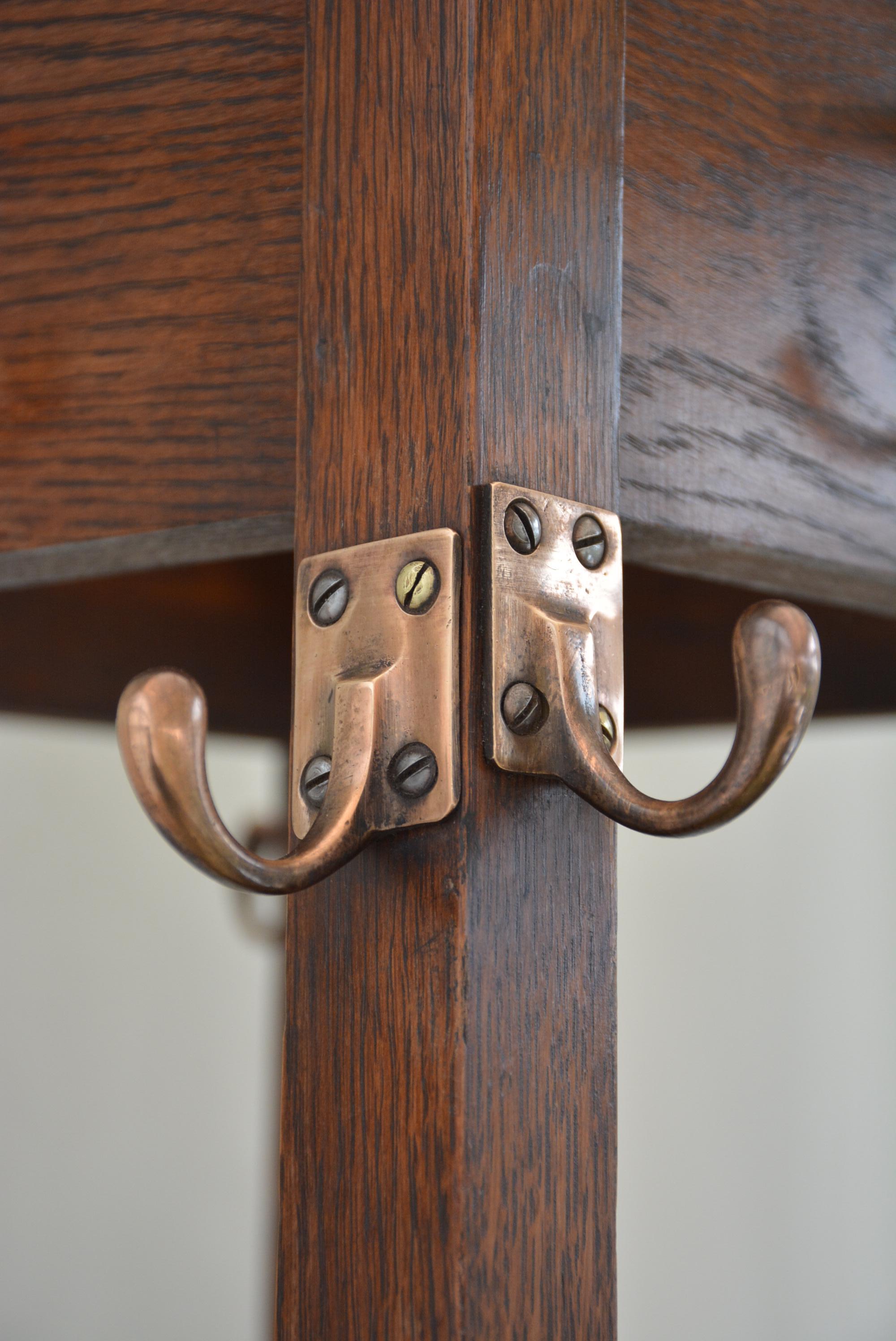 Appendiabiti in quercia Arts and Crafts, Inghilterra, 1890 ca. in vendita 7