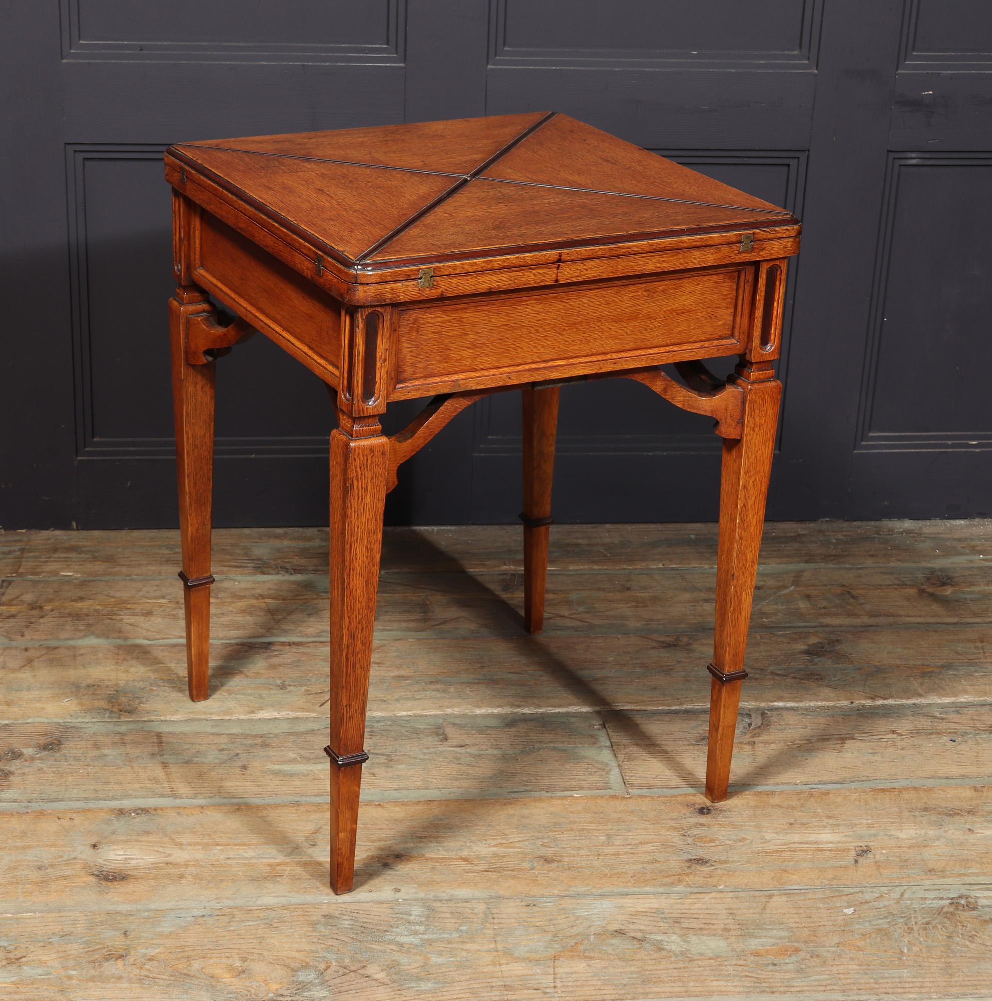 Arts And Crafts Oak Envelope Card Table In Good Condition For Sale In Paddock Wood Tonbridge, GB
