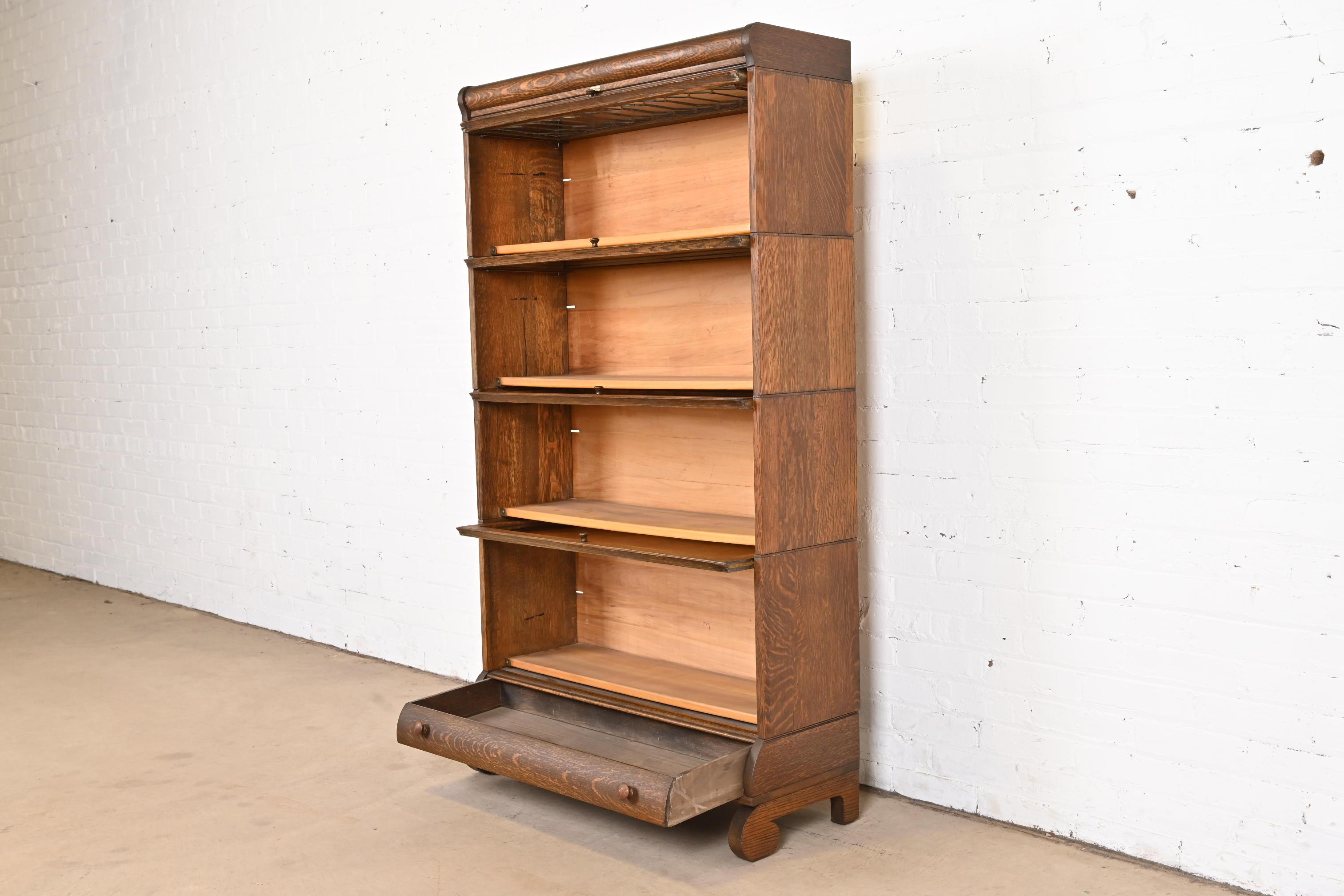 Arts and Crafts Oak Four-Stack Barrister Bookcase with Leaded Glass by Lundstrom In Good Condition In South Bend, IN