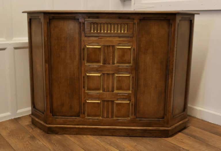 Arts and crafts Oak Hotel Restaurant Reception Hostess Counter, Bar ...