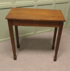 Arts and Crafts Oak Occasional Table or Side Table This is a good quality piece