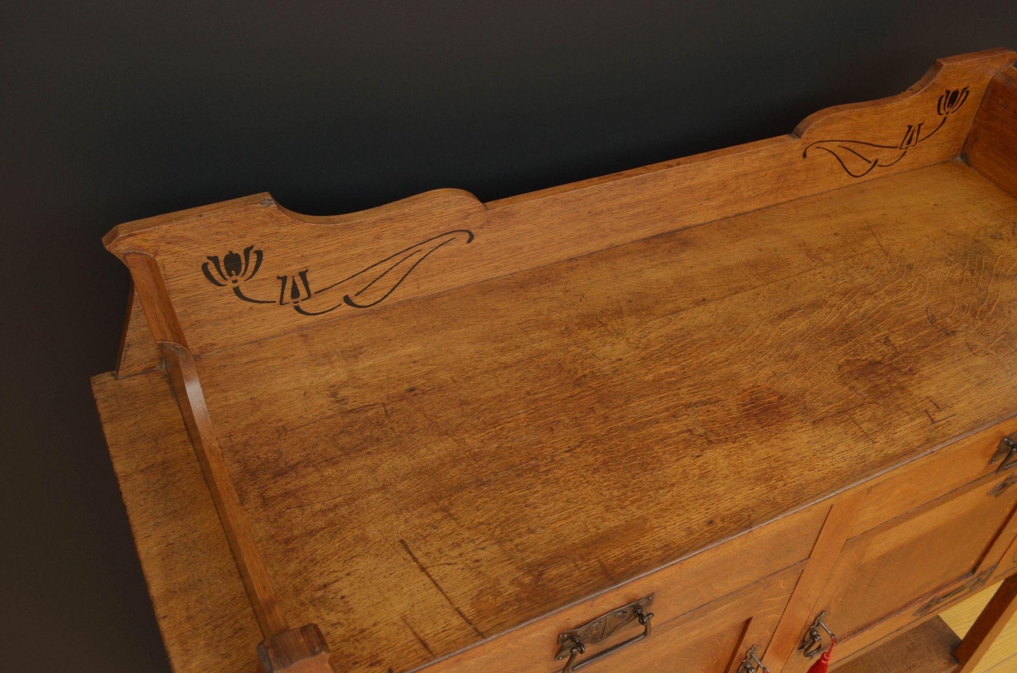 Arts and Crafts Oak Sideboard In Good Condition For Sale In Whaley Bridge, GB