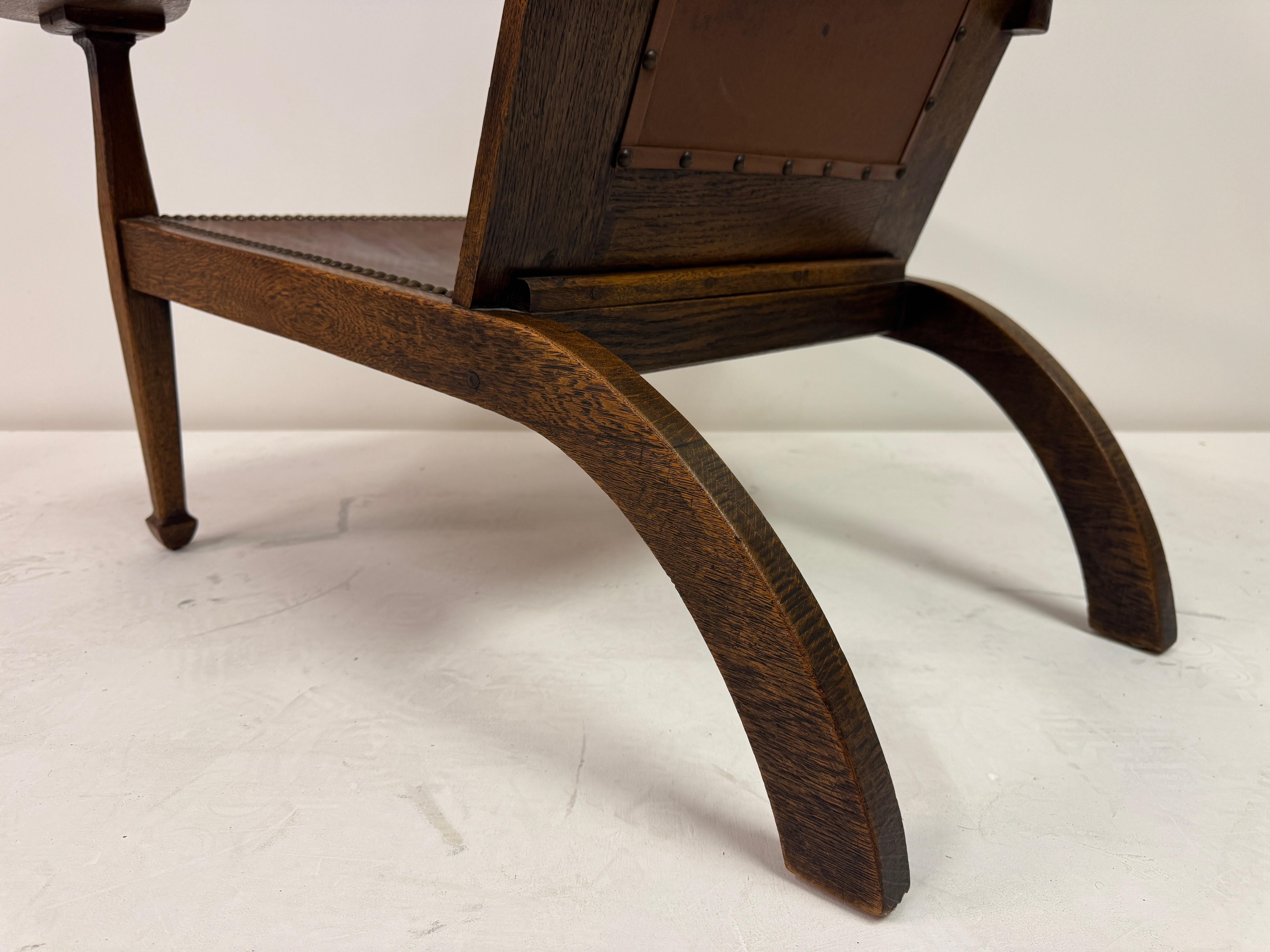 Silla de estudio Arts and Crafts de roble de Arthur Simpson de Kendal, hacia 1910 en venta 7