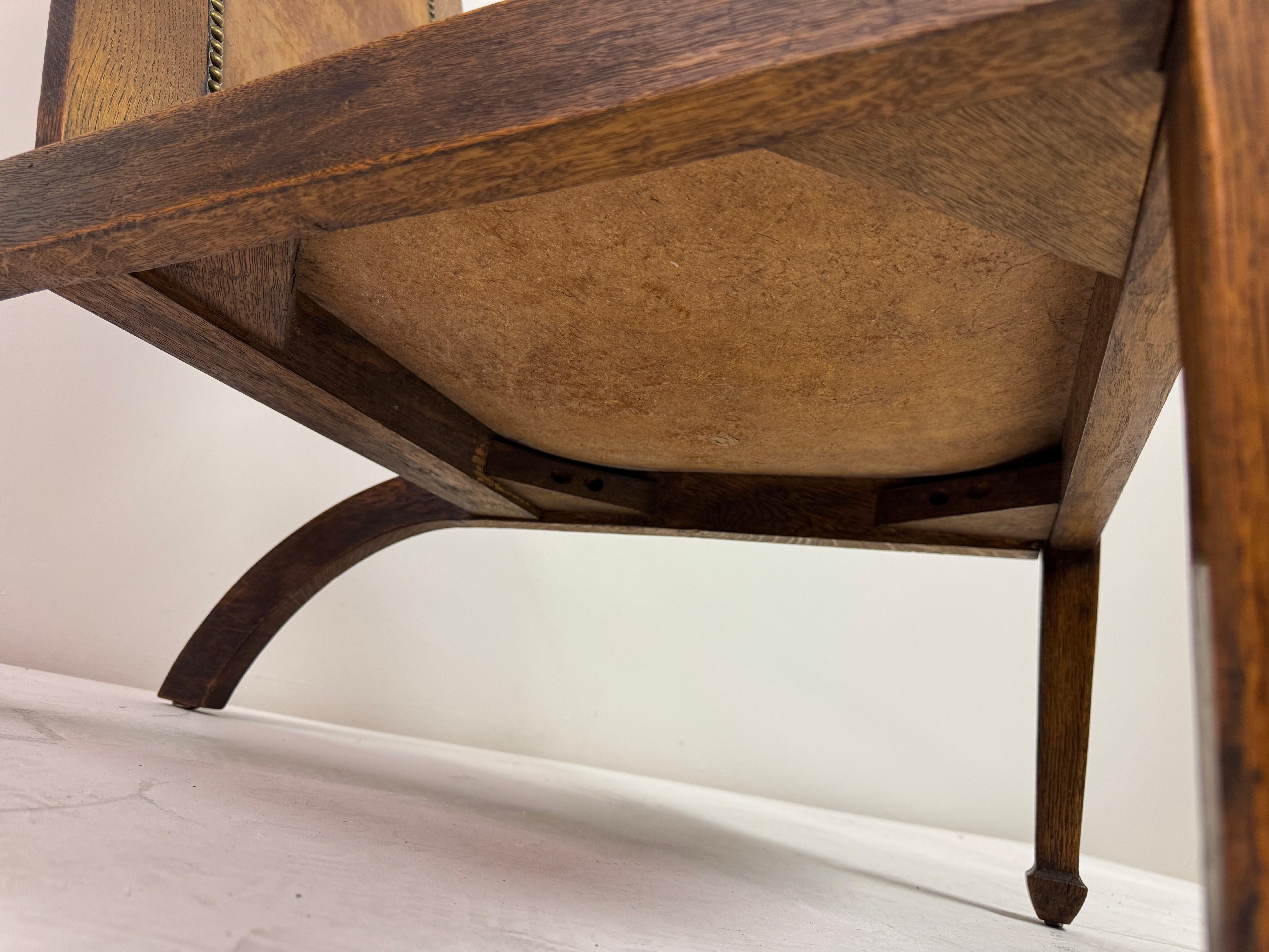 Silla de estudio Arts and Crafts de roble de Arthur Simpson de Kendal, hacia 1910 en venta 11