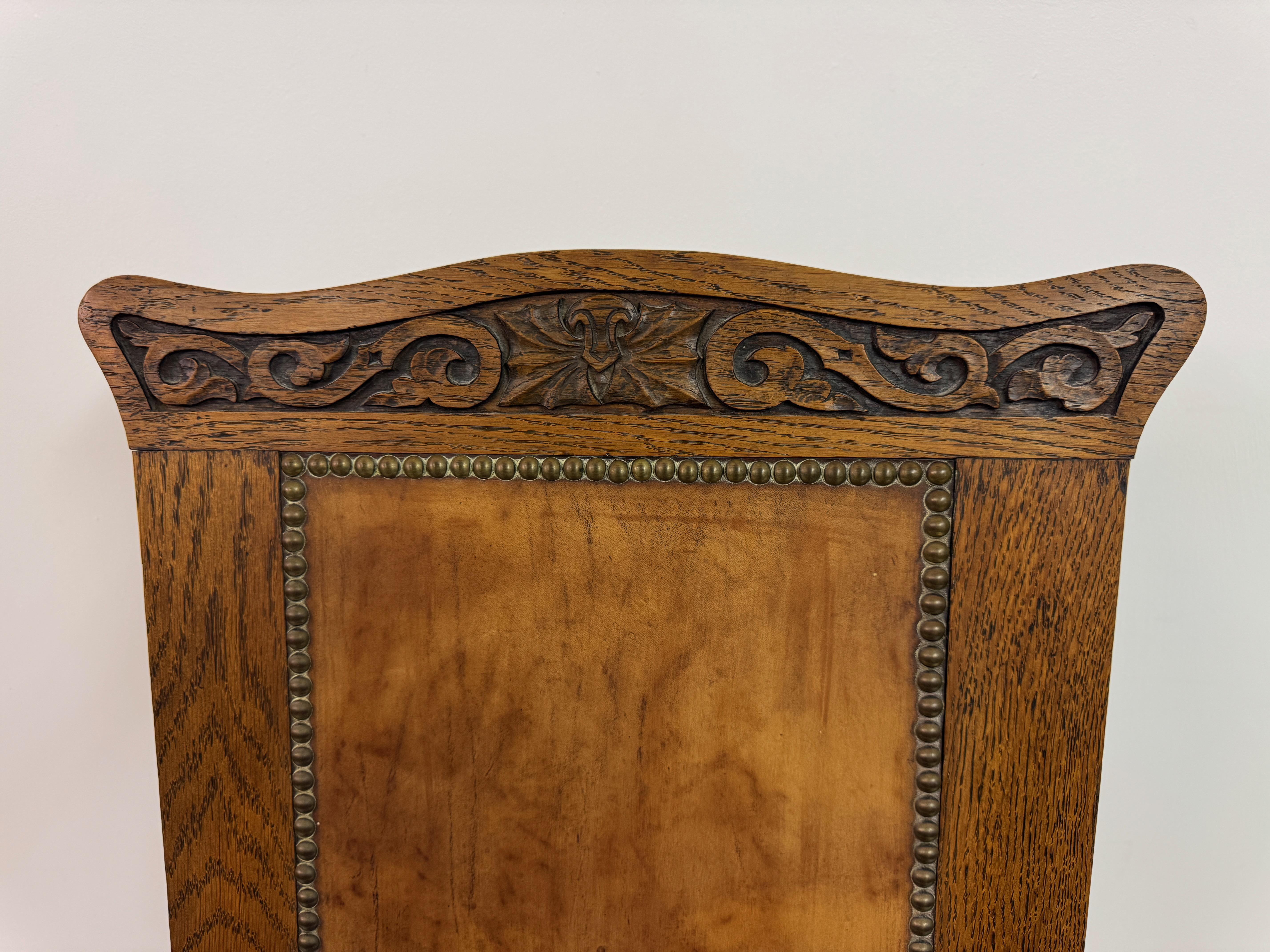 Silla de estudio Arts and Crafts de roble de Arthur Simpson de Kendal, hacia 1910 en venta 1