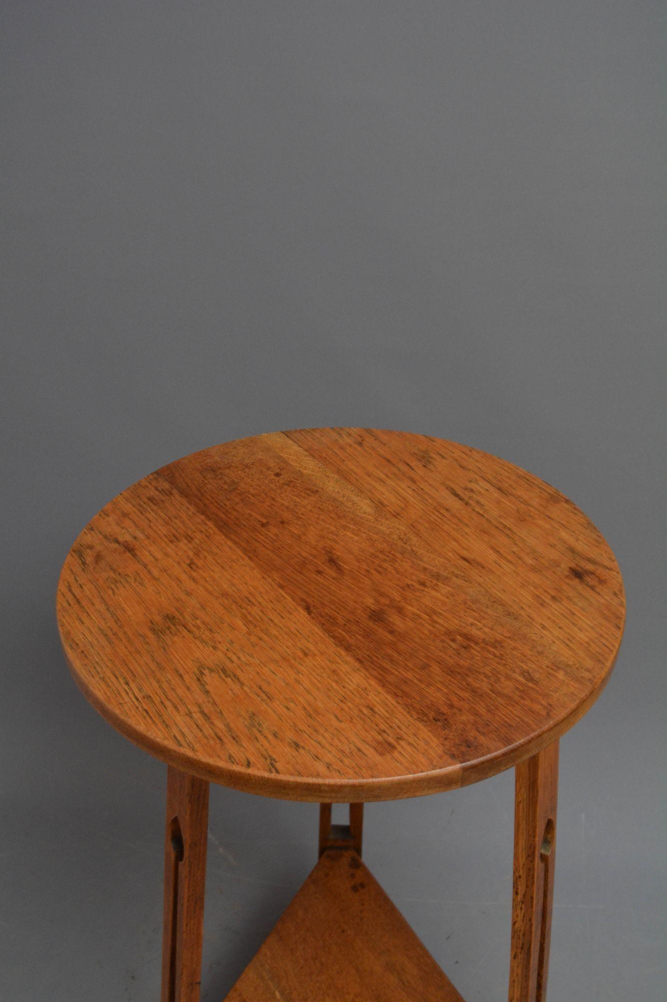 Table / Table d'appoint en Oak Arts and Crafts Bon état - En vente à Whaley Bridge, GB