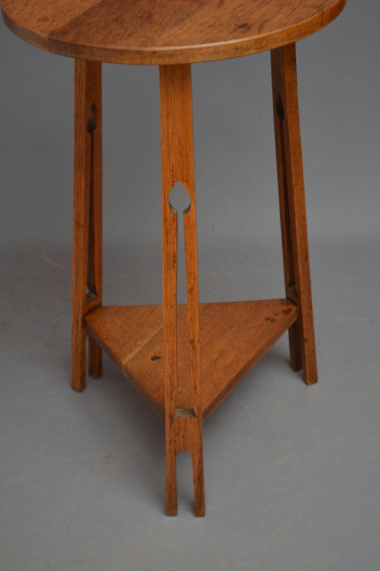 Table / Table d'appoint en Oak Arts and Crafts en vente 2