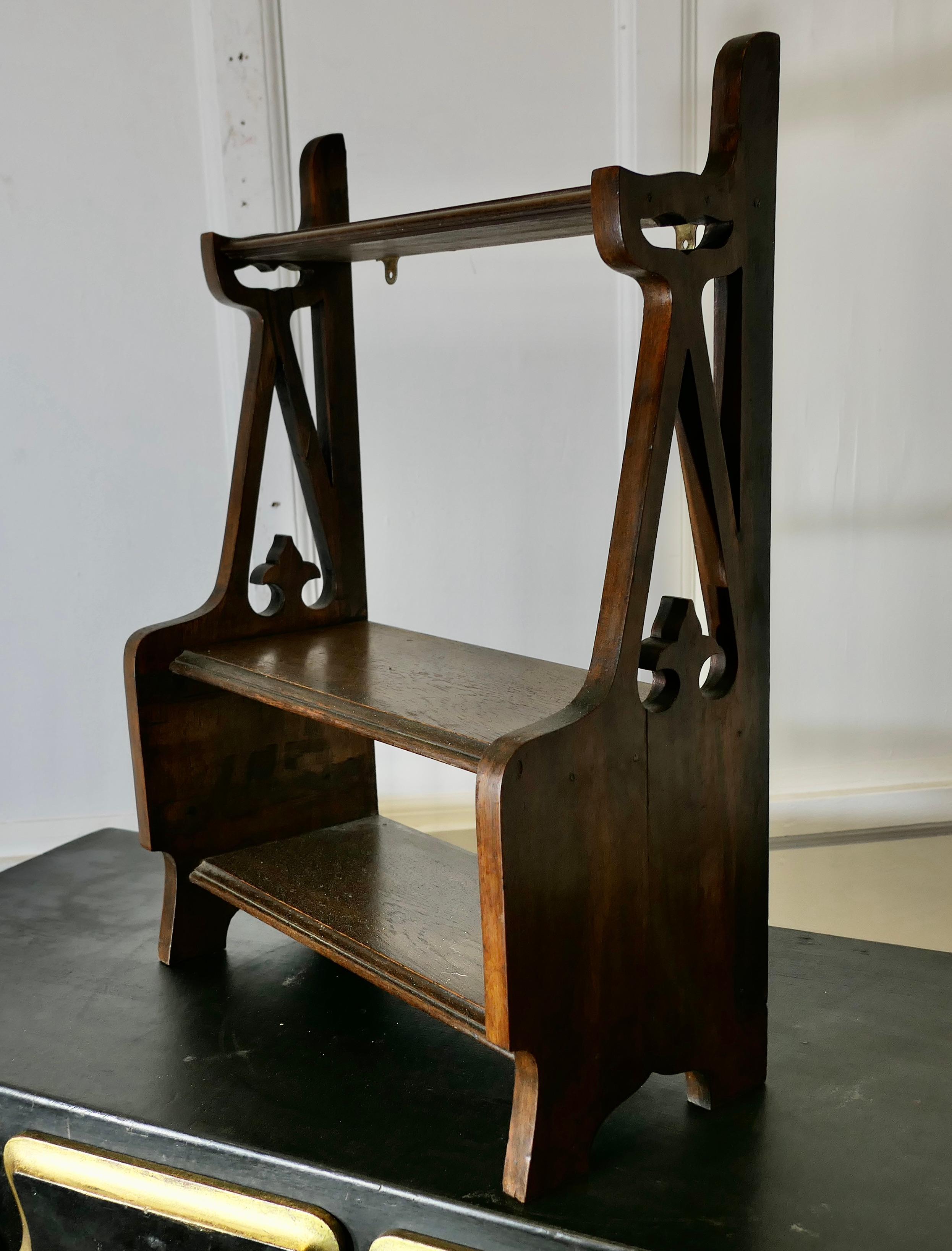 Arts and Crafts Scaffale da parete in Oak, arte e artigianato in vendita
