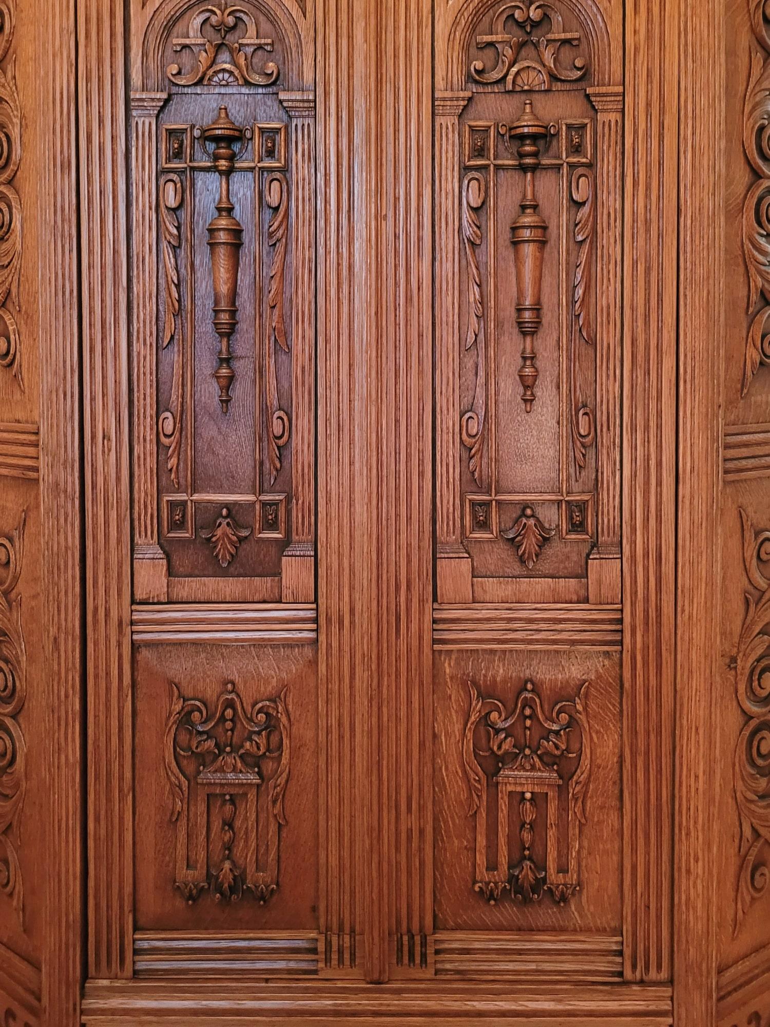 Arts and Crafts-Kleiderschrank aus Eiche, spätes 19. / frühes 20. Jahrhundert im Angebot 2