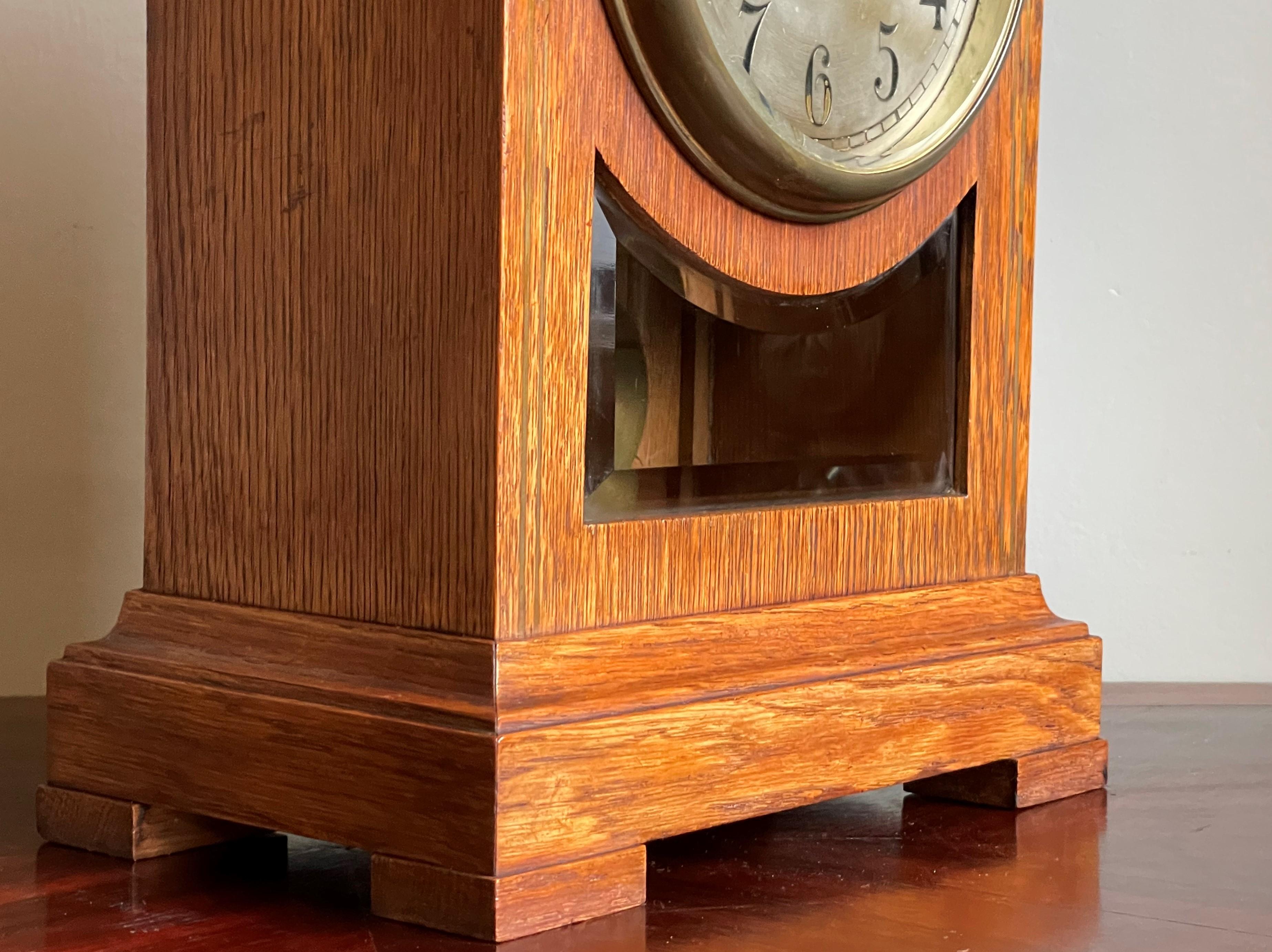 Arts and Crafts Oakwood and Brass Inlay Pendulum / Table Clock w. Beveled Glass In Good Condition In Lisse, NL