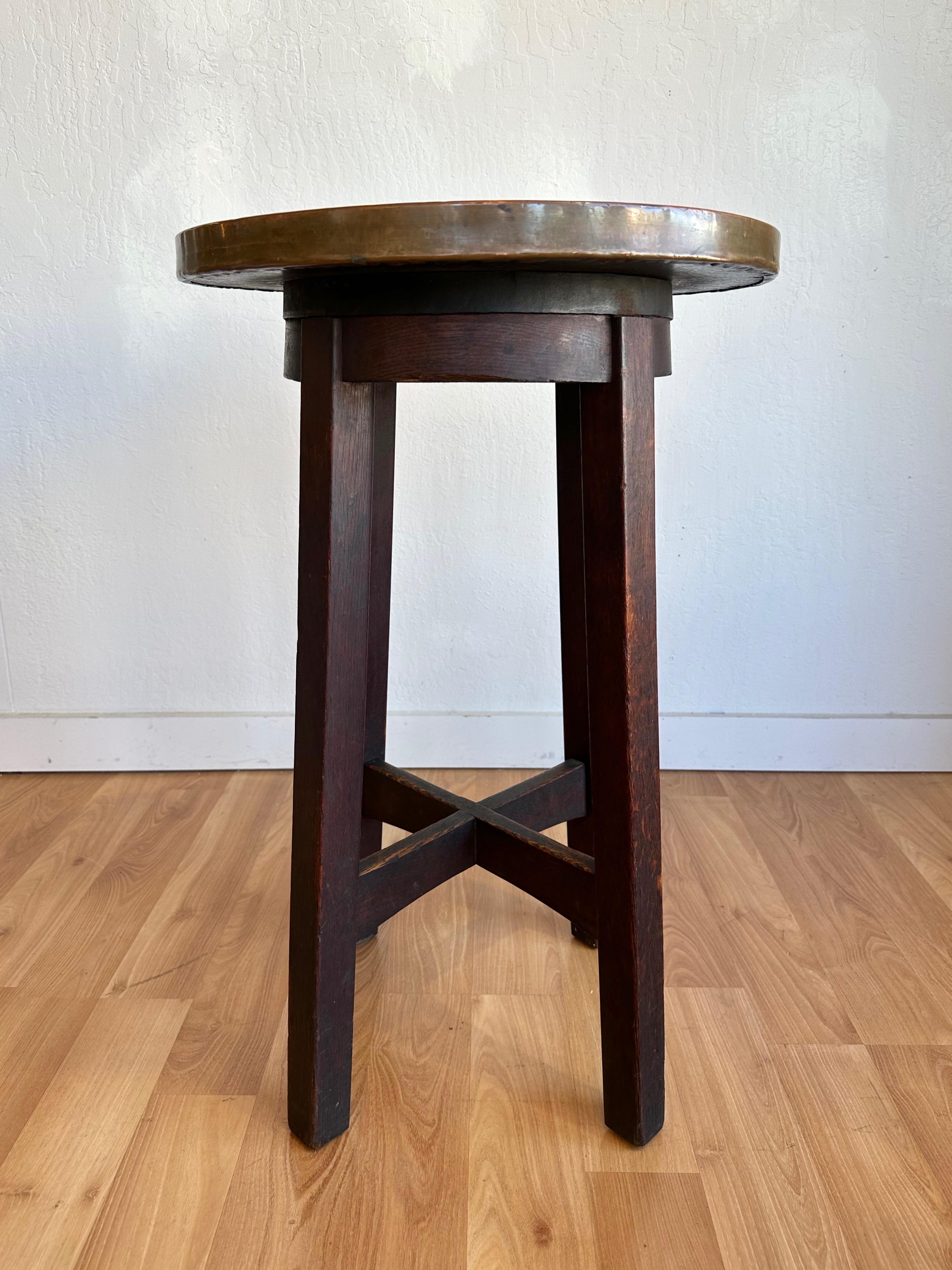 American Arts and Crafts or Mission Copper-Top Oak Side Table or Plant Stand, circa 1920 For Sale