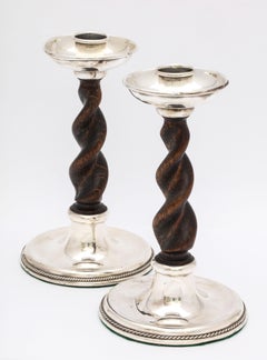 Arts & Crafts Paire de chandeliers en bois de Barley Twist montés en argent sterling